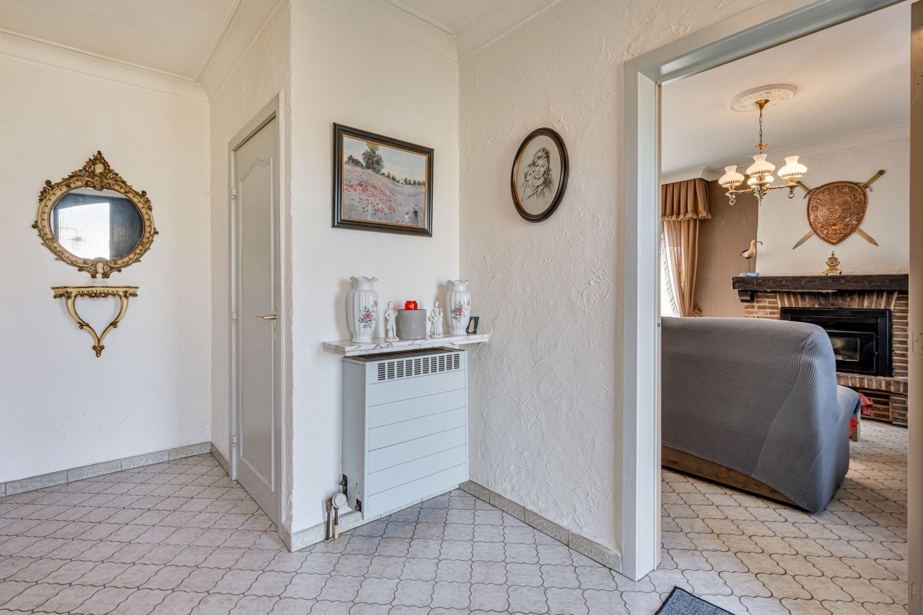 Ruime bungalow met veel potentieel en grote tuin! foto 5