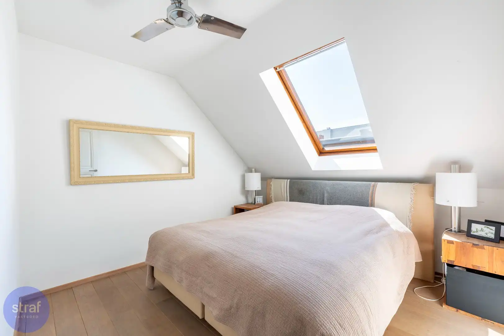 Penthouse met terras en zicht op de kathedraal in hartje Antwerpen foto 14