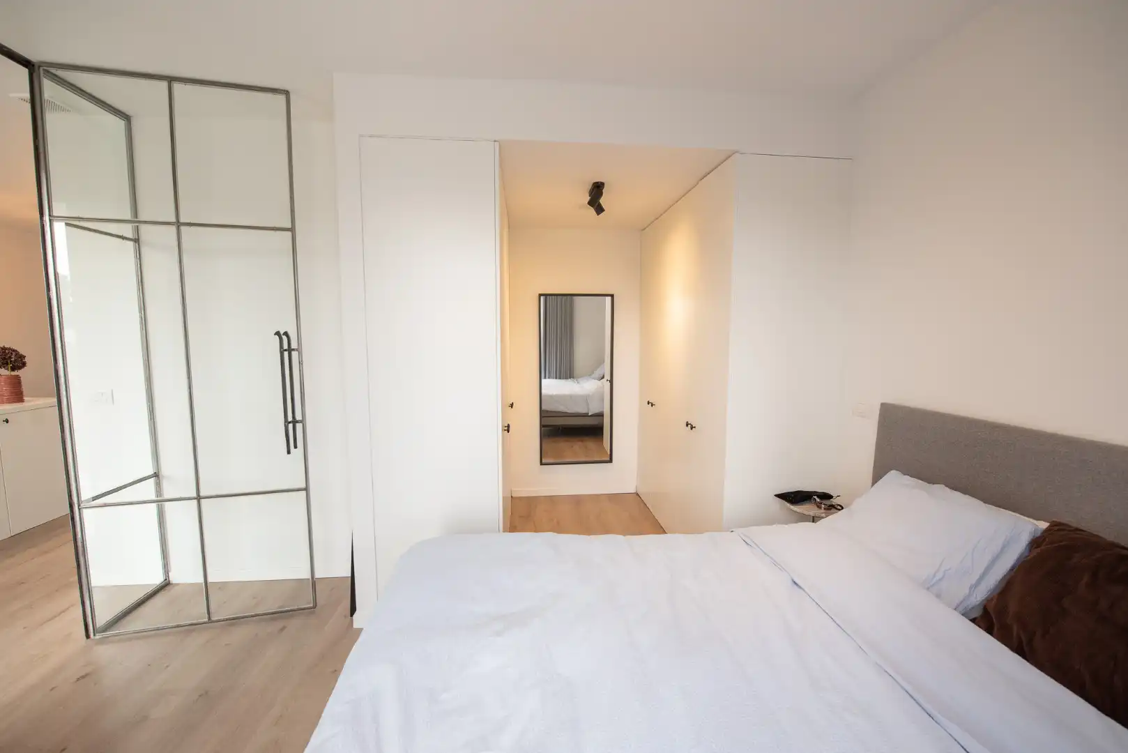 Recent 2 slaapkamer-appartement TE KOOP op ’t Gaverke in Waregem! foto 4