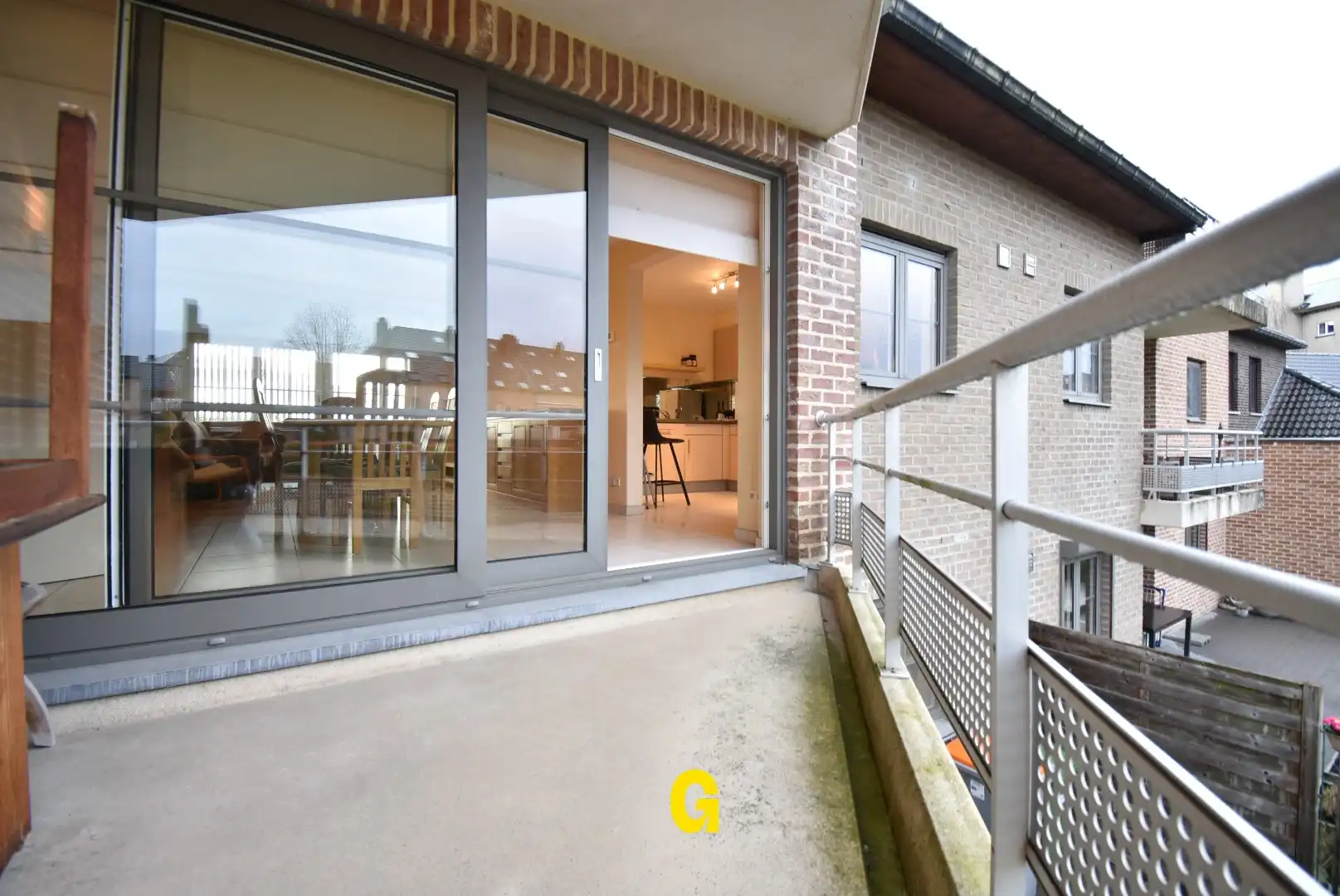 Ruim en degelijk appartement met twee slaapkamers, garage en kelderberging foto 24