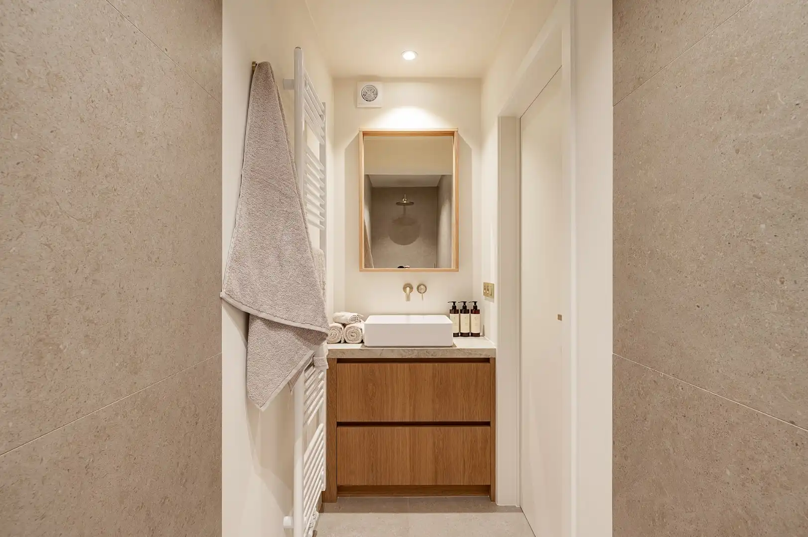 Res. Orfeo – Ruim en volledig gerenoveerd appartement met 3 slaapkamers foto 26