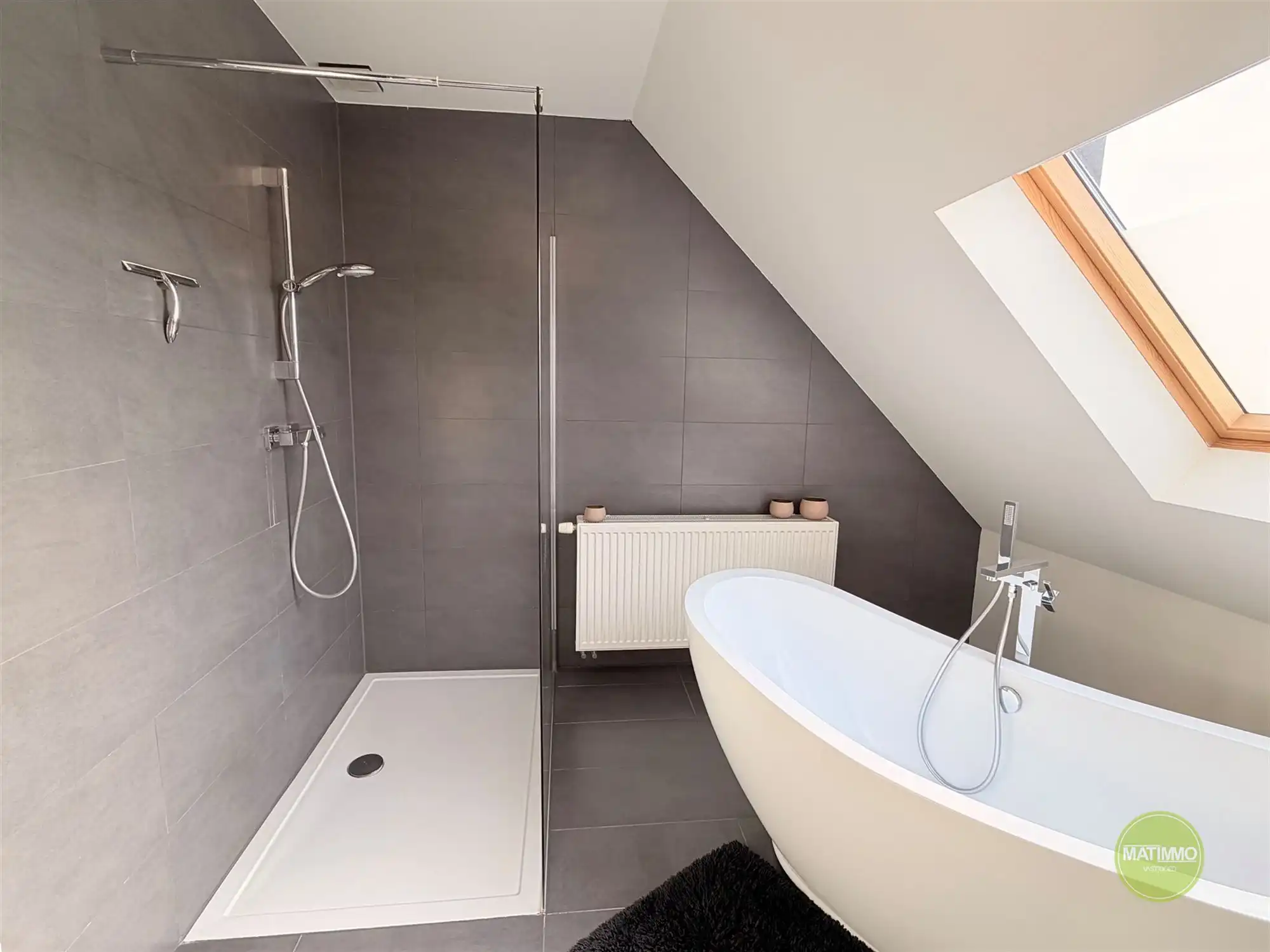 BEMEUBELD DAKAPPARTEMENT MET RUIM TERRAS IN MOL foto 11
