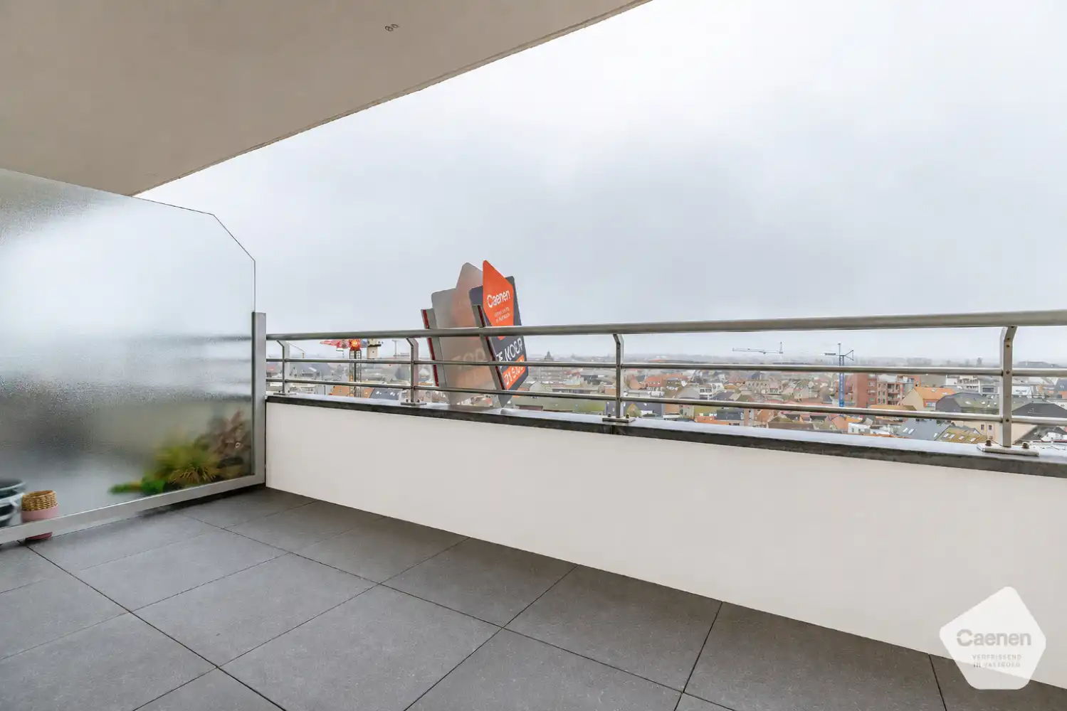 Ruime studio met terras op de zeedijk van Blankenberge foto 9