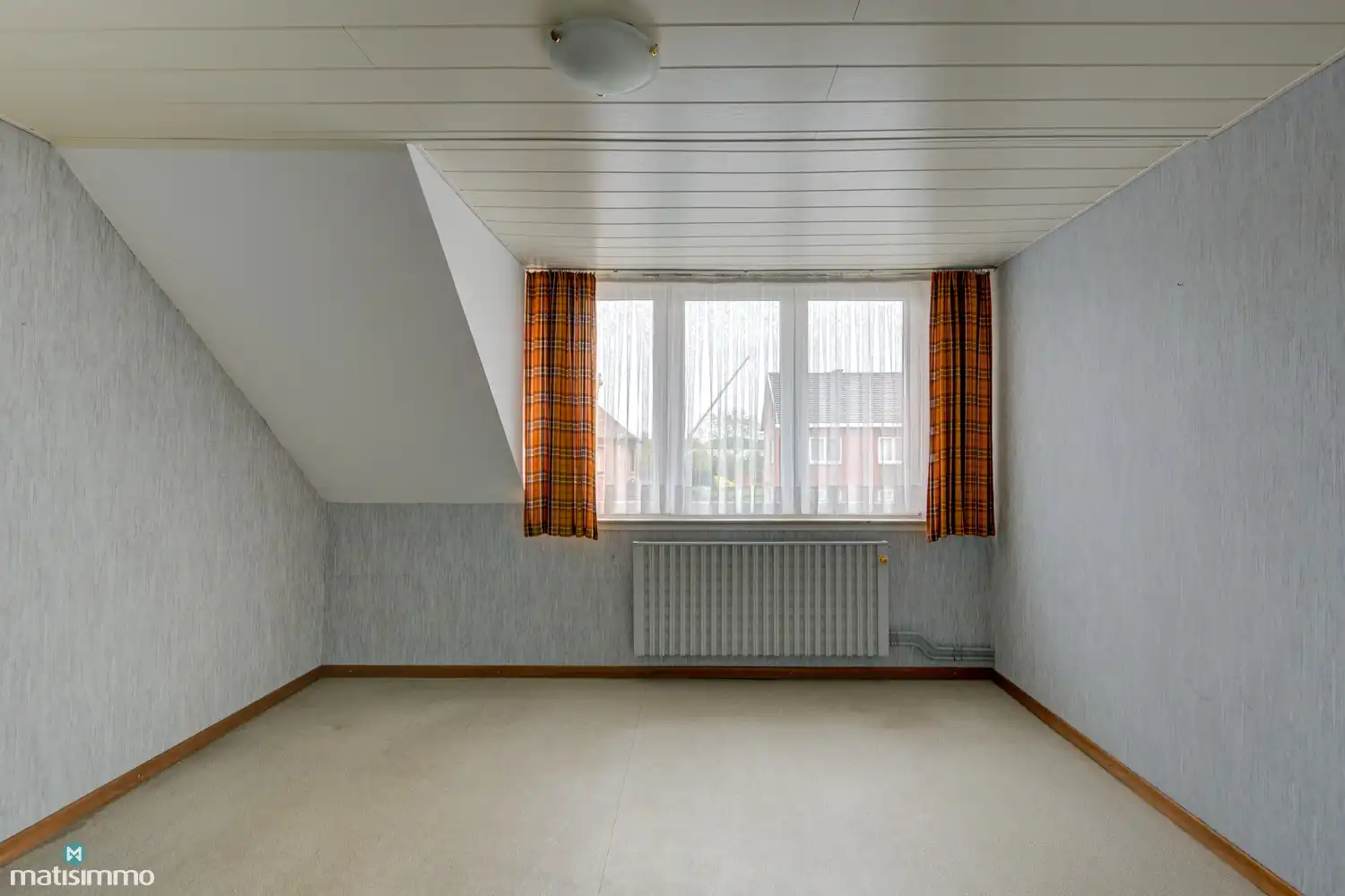 VOLLEDIG ONDERKELDERDE EENGEZINSWONING MET 4 SLAAPKAMERS, GARAGE EN RUIME TUIN IN BILZEN-CENTRUM foto 22