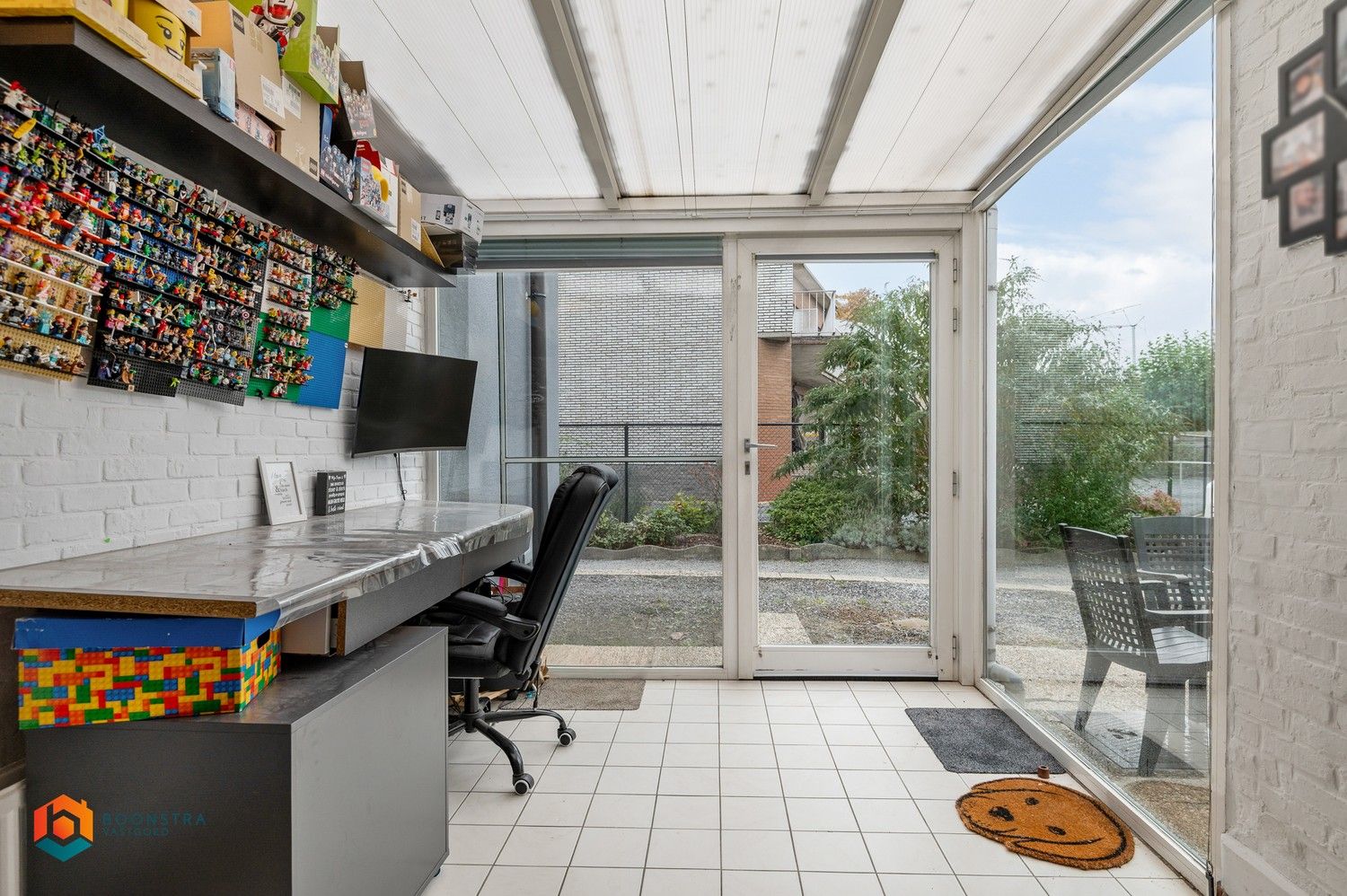 Instapklare woning met 3 slpkrs, garages en tuin te Weerde foto 6
