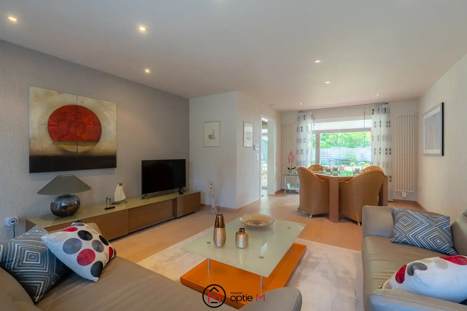 Instapklare woning te koop met mooie tuin in Stevoort foto 3
