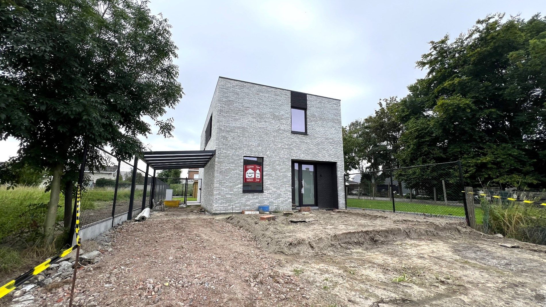 NIEUWBOUW met 4 slaapkamers op perfecte ligging te huur! foto 24