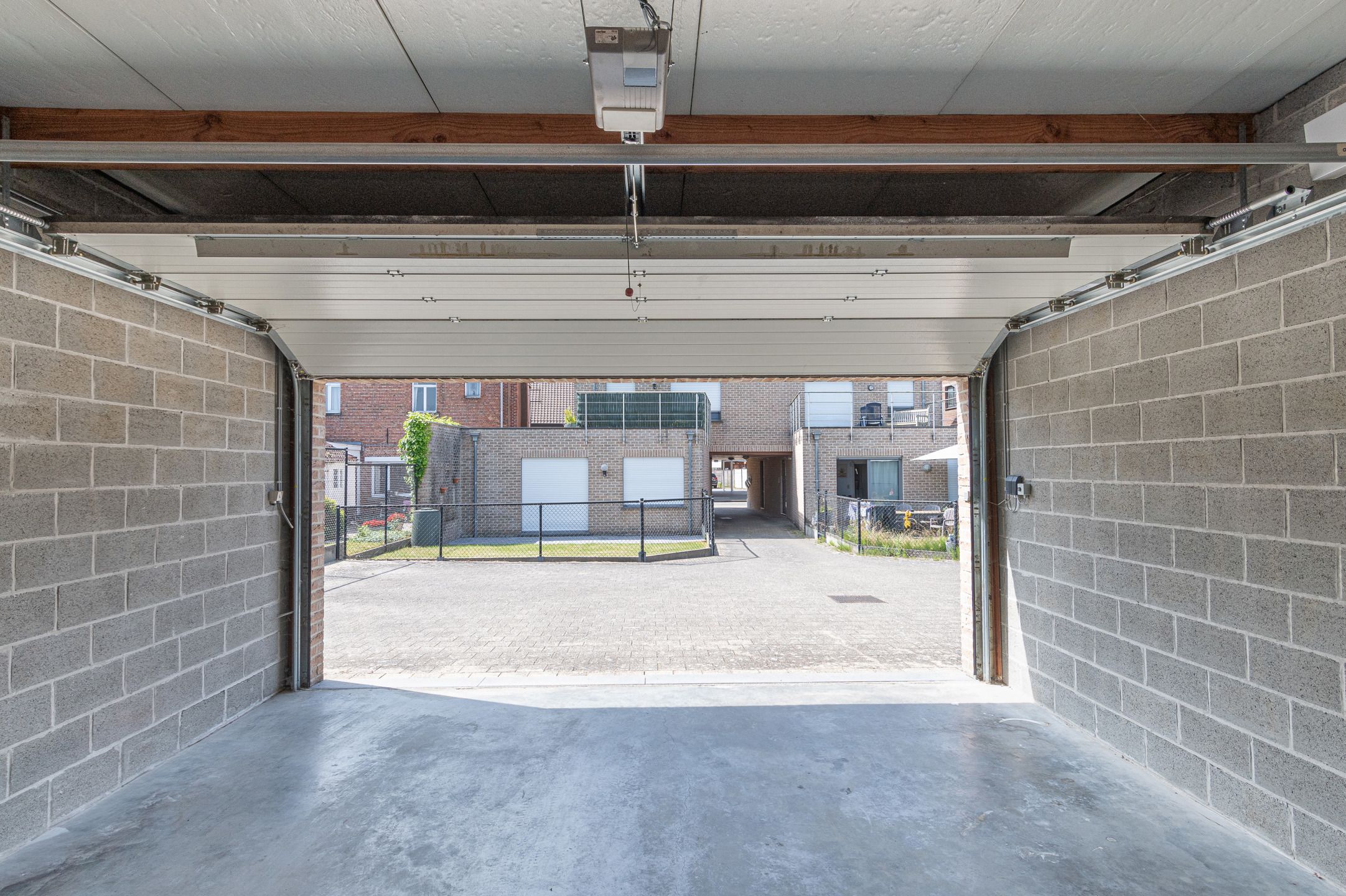 Gelijkvloers appartement met 2 slaapkamers! foto 25