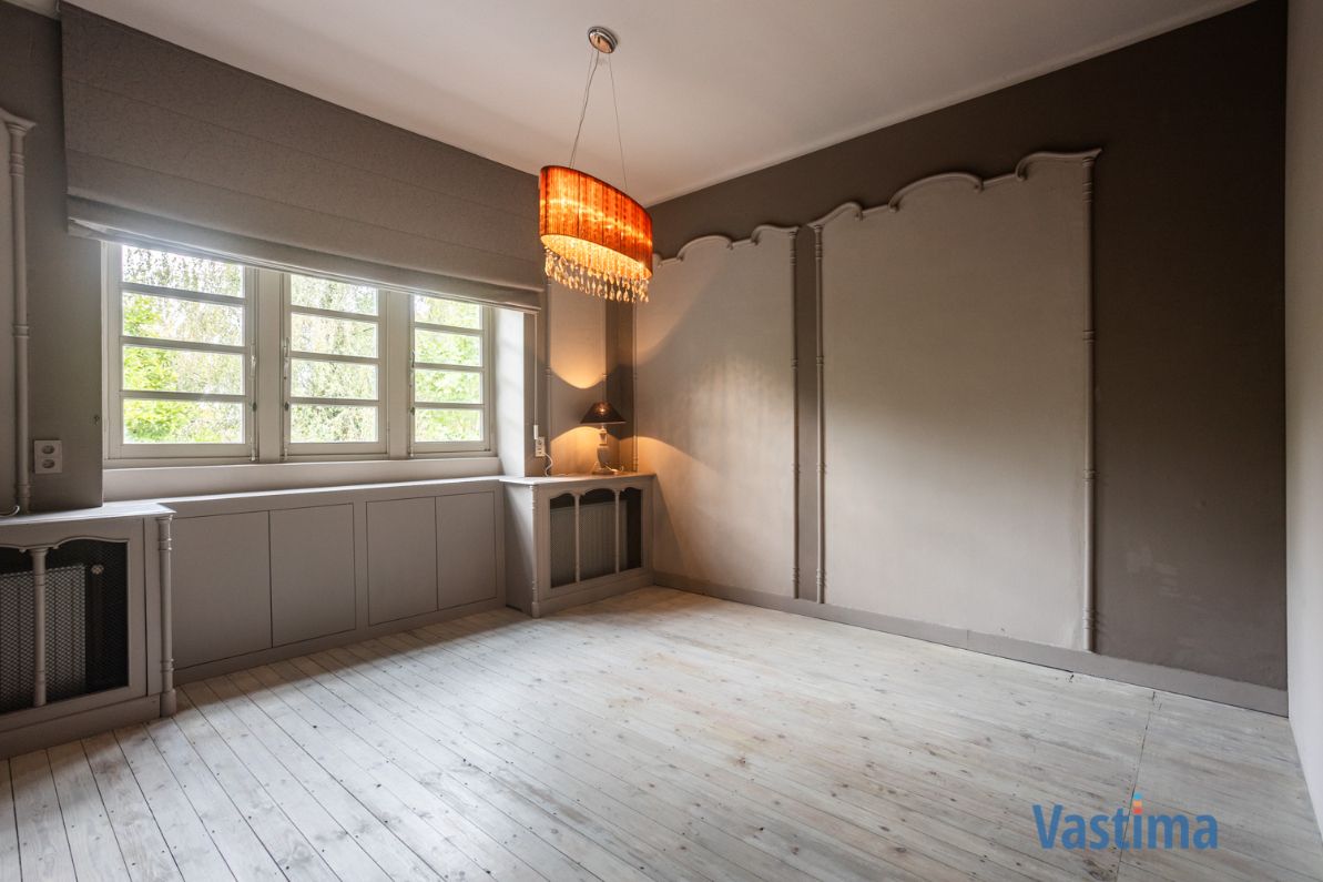 Karaktervolle villa met authentieke charme in een groene setting foto 23