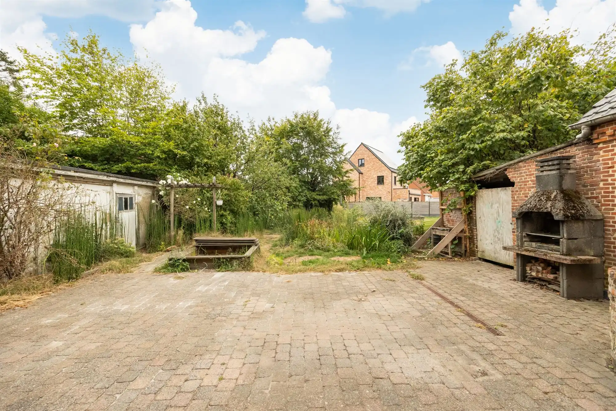 Lichtrijk op te frissen woning op 11a60ca foto 13