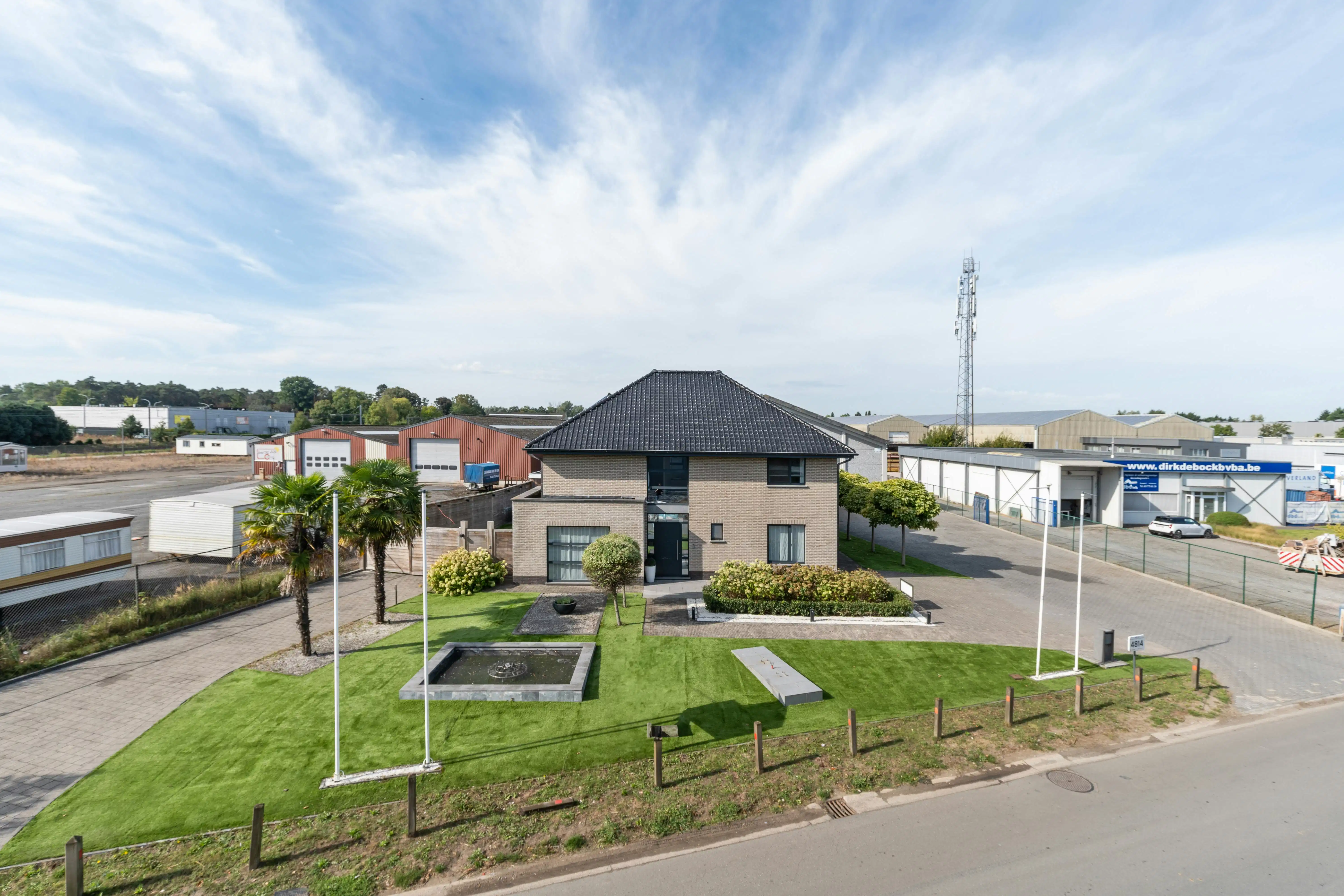 Luxe villa met exclusieve tuin en 600m2 magazijn in KMO-zone foto 104