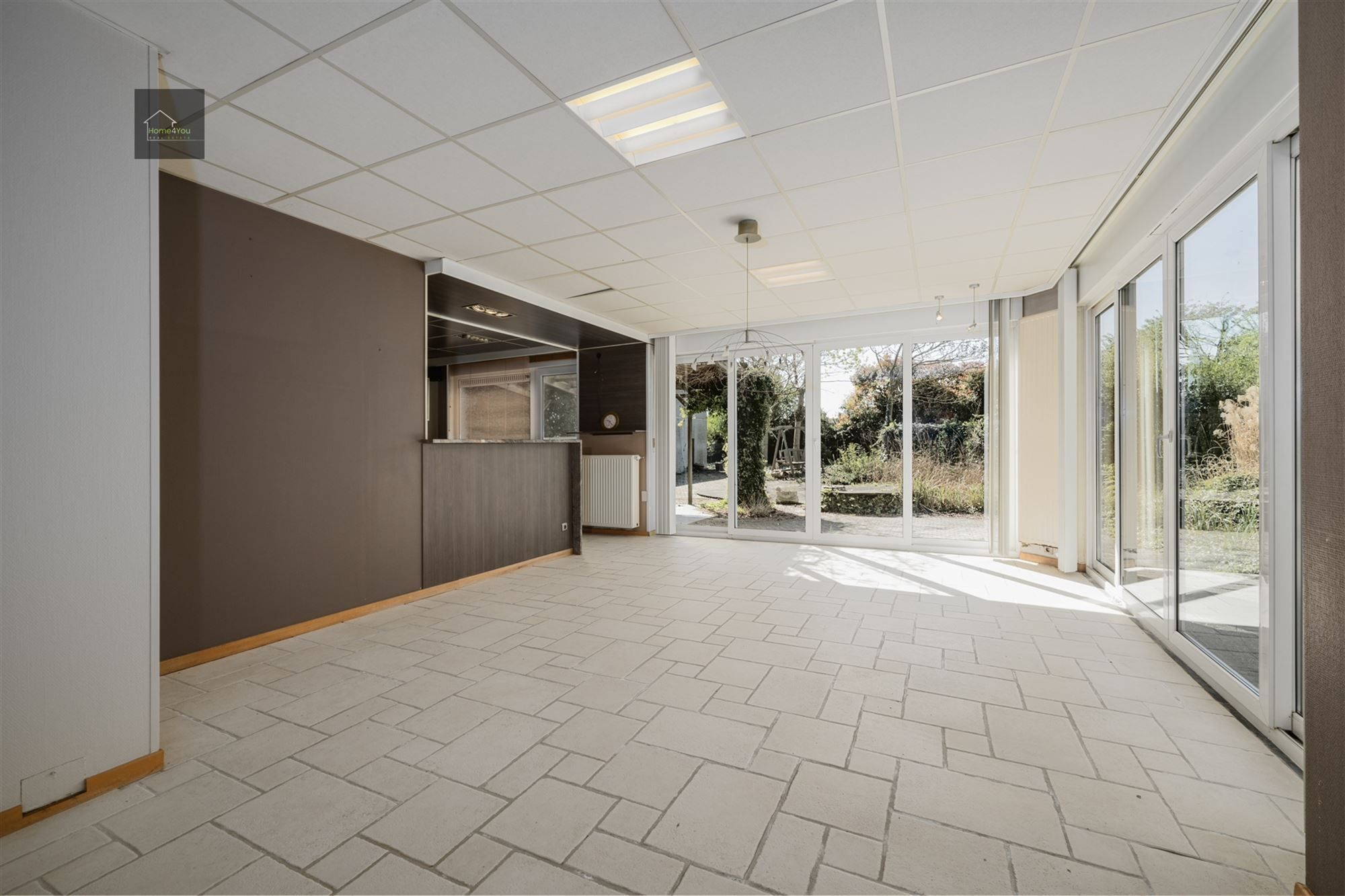  Multifunctioneel bedrijfsgebouw met toonzaal, magazijn, kantoren én woonst op toplocatie. foto 13