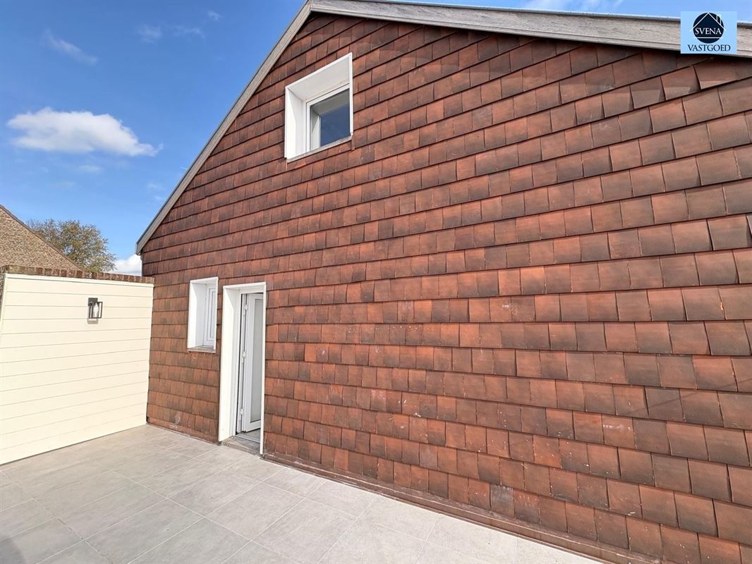 ZEER RUIME WONING MET 4 SLAAPKAMERS EN 2 GARAGES foto 25