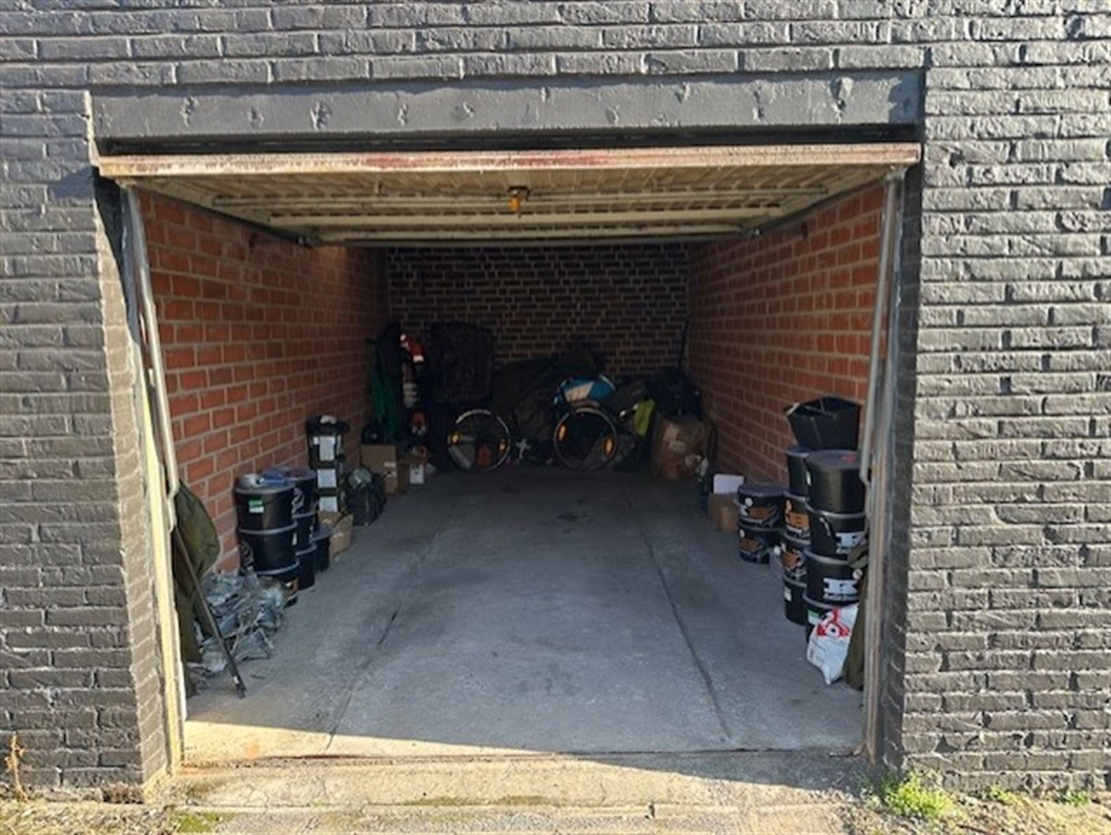 13 garages te Bevere foto 5