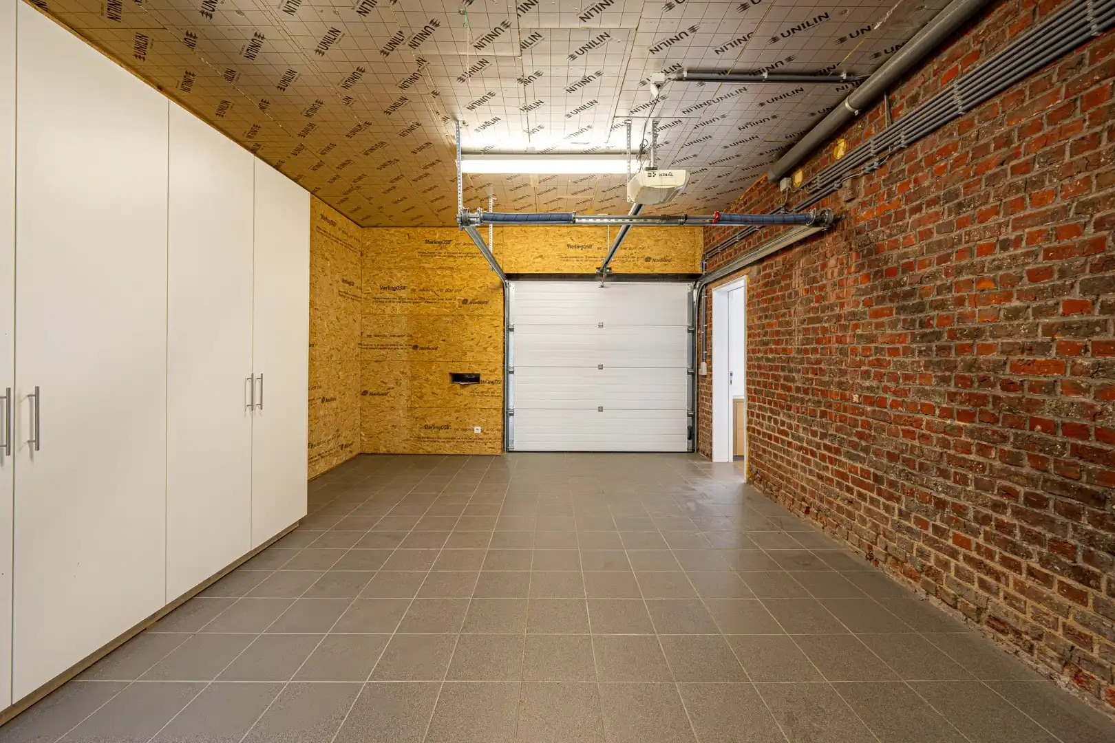 Instapklare, lichtrijke woning met 3 slaapkamers, zonnige tuin en 2 garages in Ledegem foto 17