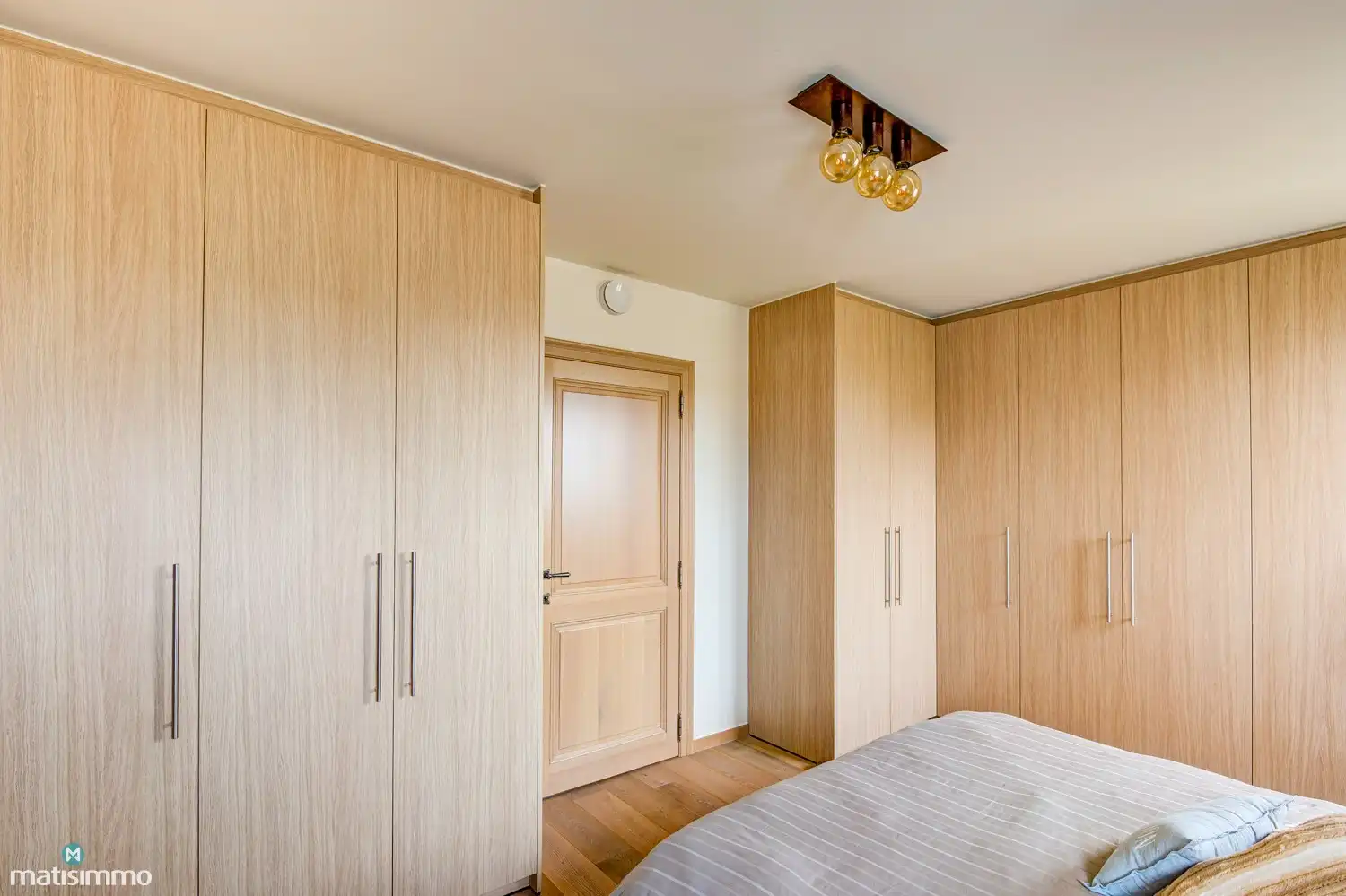 LUXUEUS AFGEWERKT APPARTEMENT MET 2 SLAAPKAMERS EN ZUIDGERICHT TERRAS VLAKBIJ HET CENTRUM VAN BILZEN (+ optioneel 3 autostaanplaatsen) foto 18