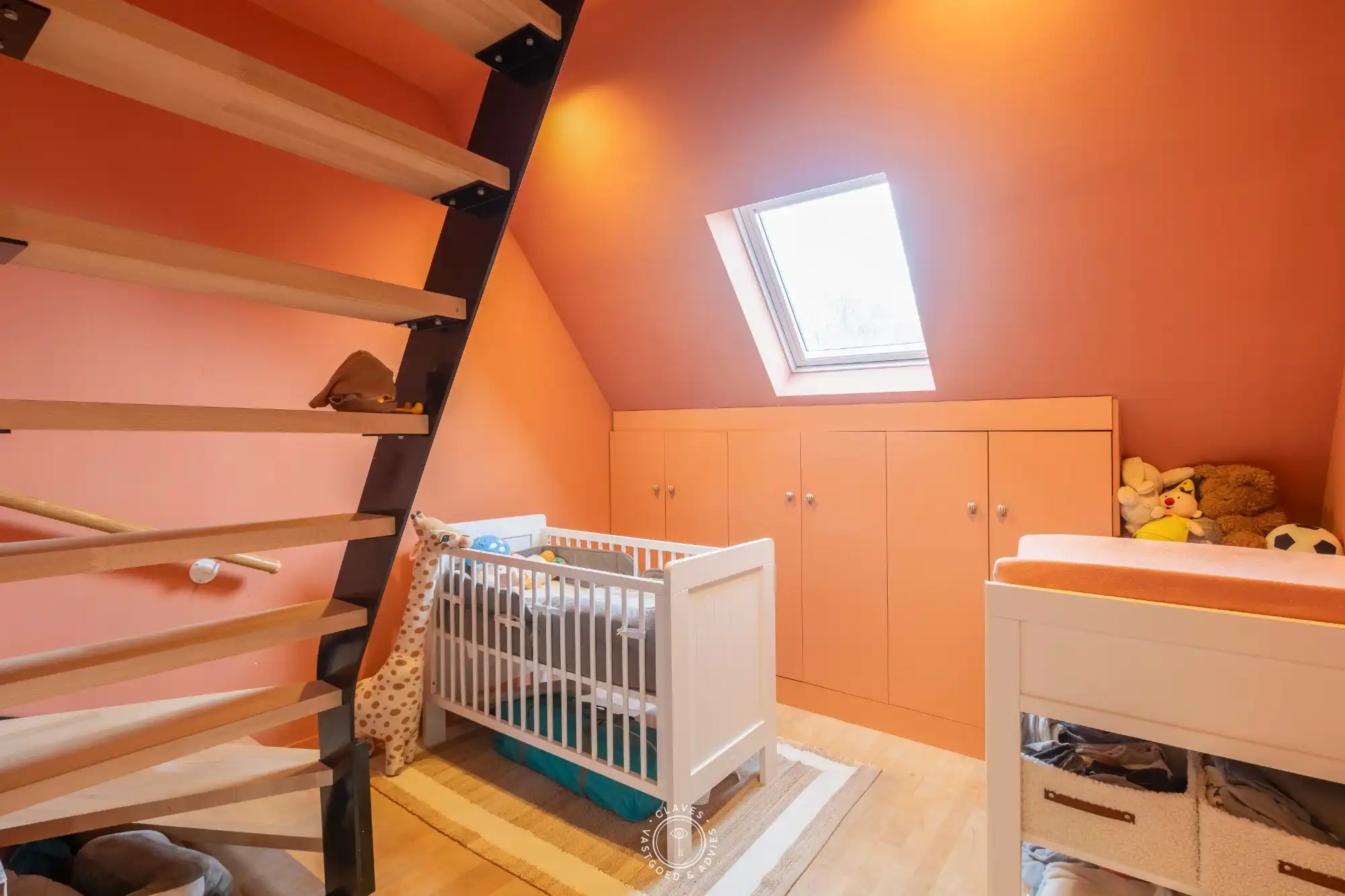 Ruim 219 m² en stijlvol duplex appartement met zonovergoten terrassen foto 17