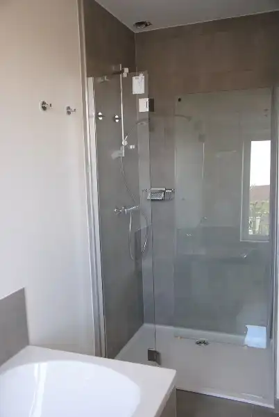 Gerenoveerde woning met garage te huur vlakbij centrum van Kortrijk foto 14