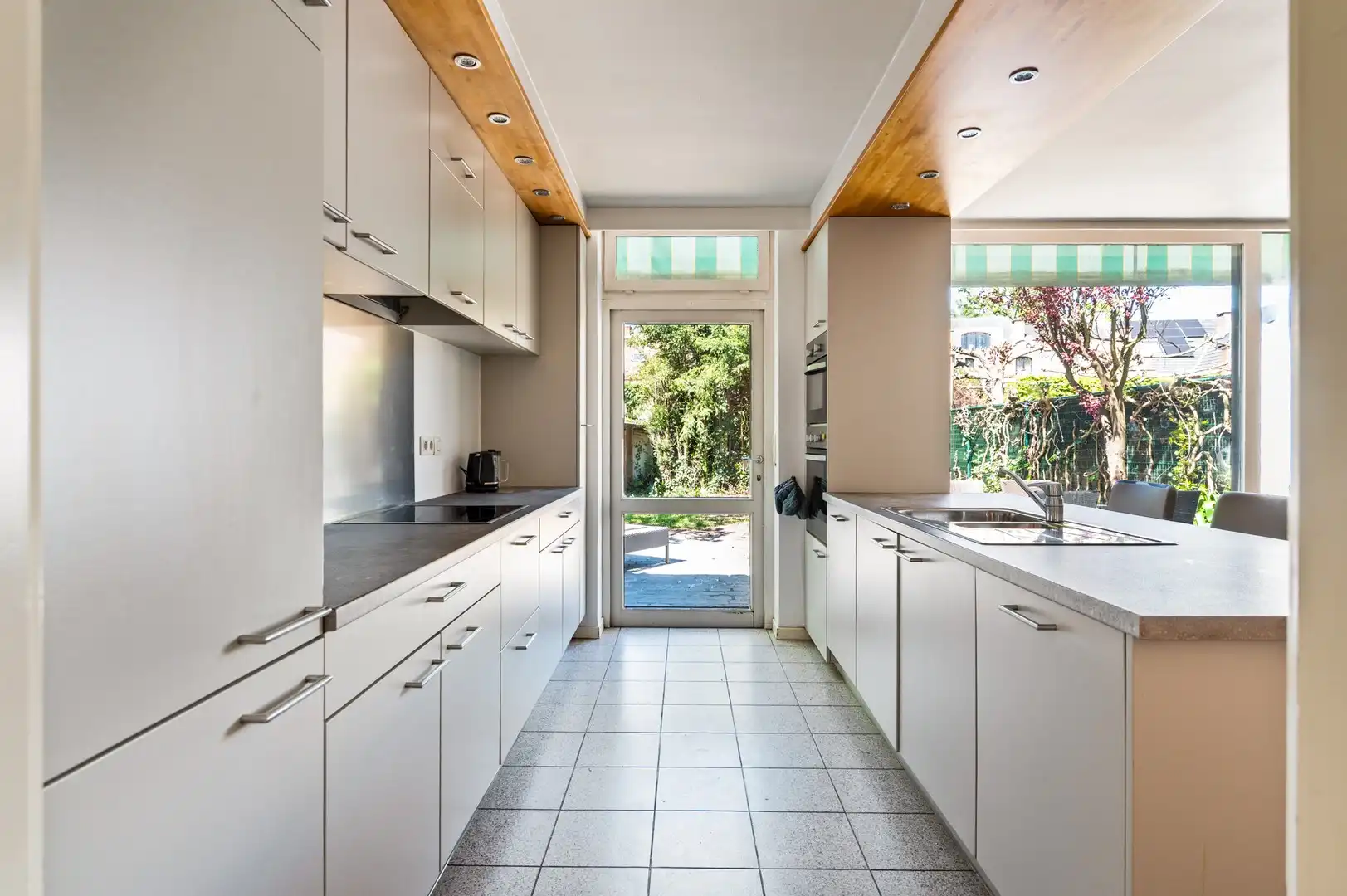 Lichtrijke 4slpk-woning met tuin en polyvalente ruimte foto 6
