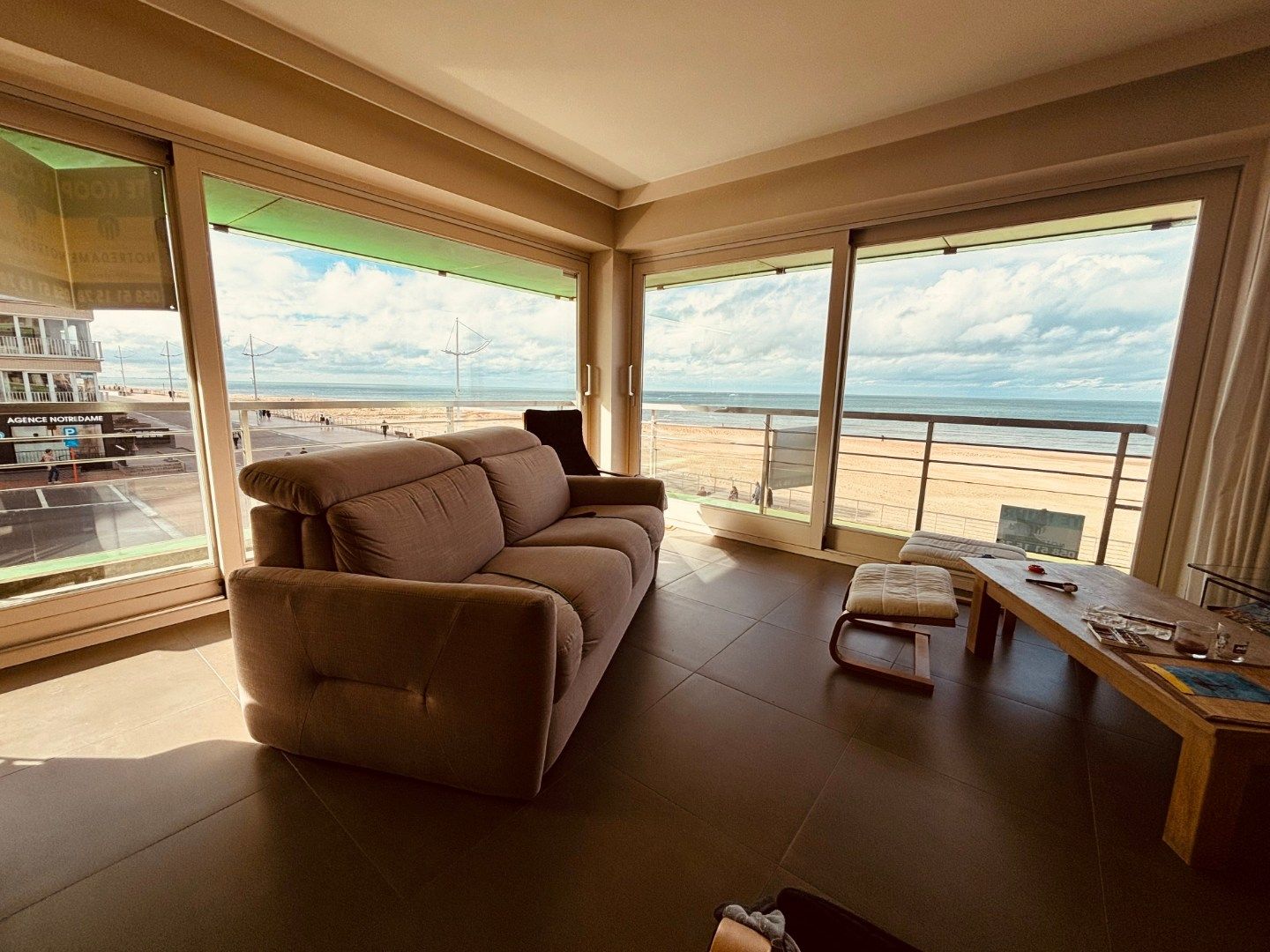 Hoekappartement met 180 ° panoramisch zicht op de Zeedijk  foto 9