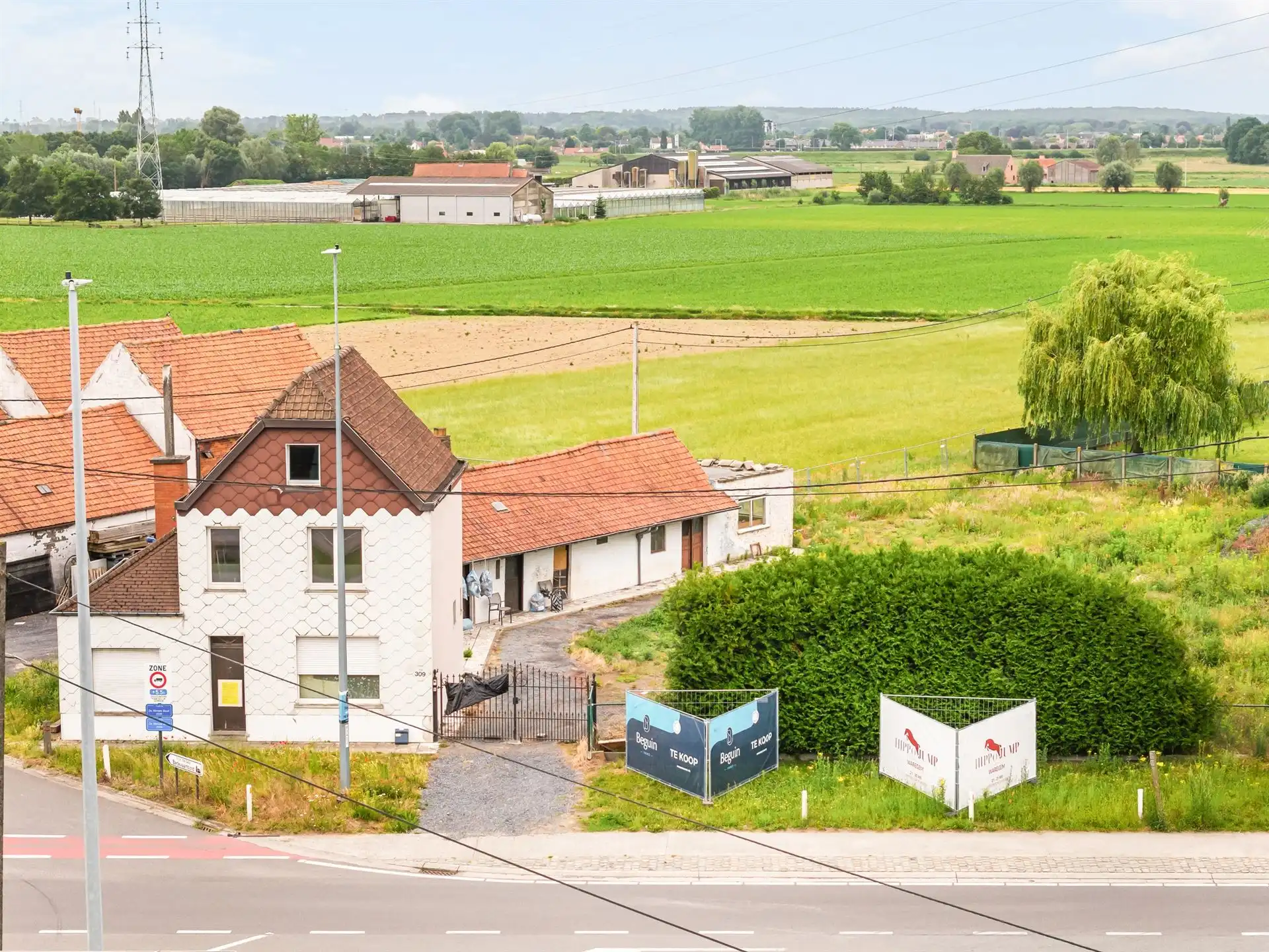 Af te breken woning met vergunning voor villa op 1.754 m2! foto 2
