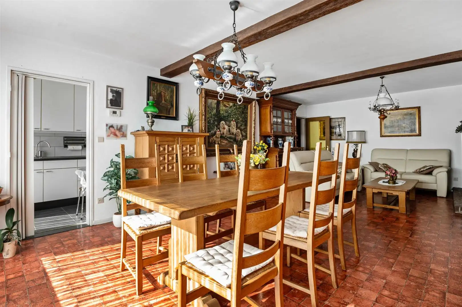 Ruim 3-slaapkamerappartement in Deurne-zuid foto 3