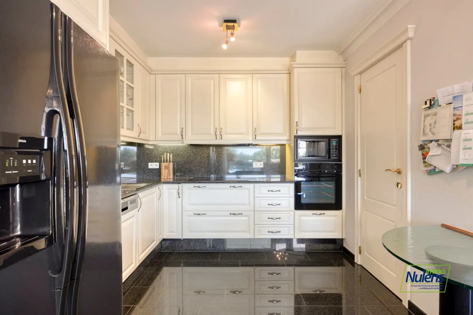PRACHTIG APPARTEMENT van 105 M² met 2 SLAAPKAMERS,  2 TERRASSEN EN AUTOSTANDPLAATS IN HARTJE LANAKEN! foto 15