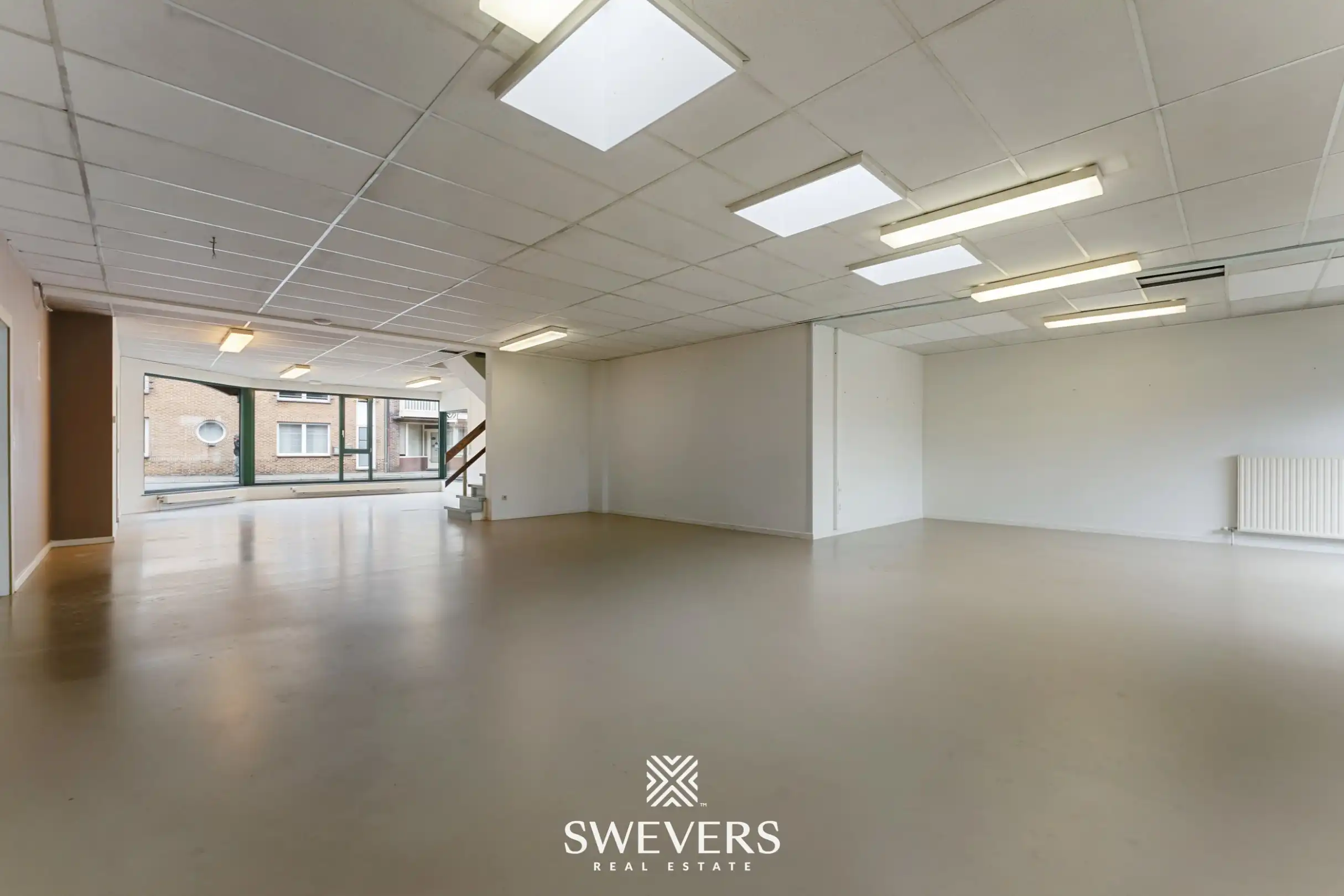 Commerciële opportuniteit met veel visibiliteit en ruimte in het centrum van Beringen foto 18