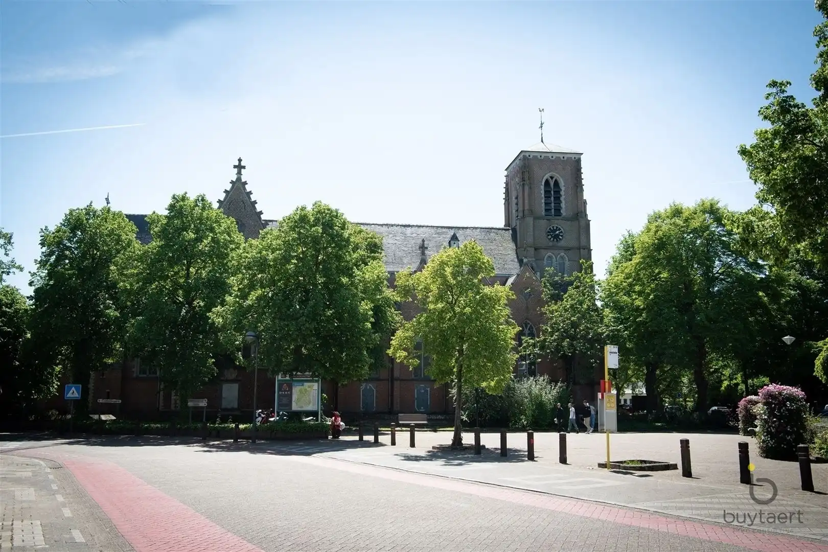 Beleef luxe, comfort en energiezuinigheid in een karaktervolle architectuur. foto 35