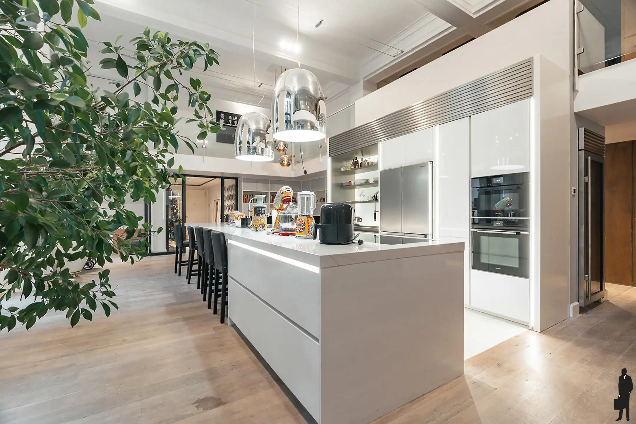 Unieke loftvilla met high-end afwerking en een fenomenale private stadstuin van 400 m² foto 3
