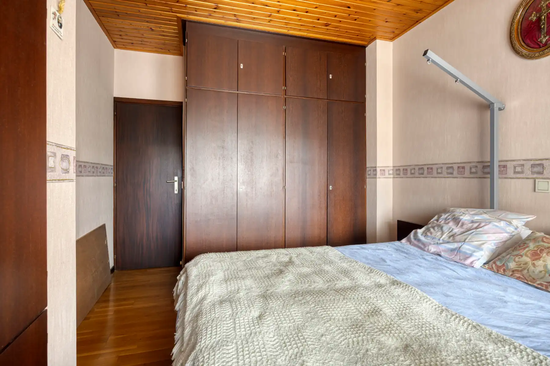 Appartementsgebouw met 5 app en achterliggende garages foto 8