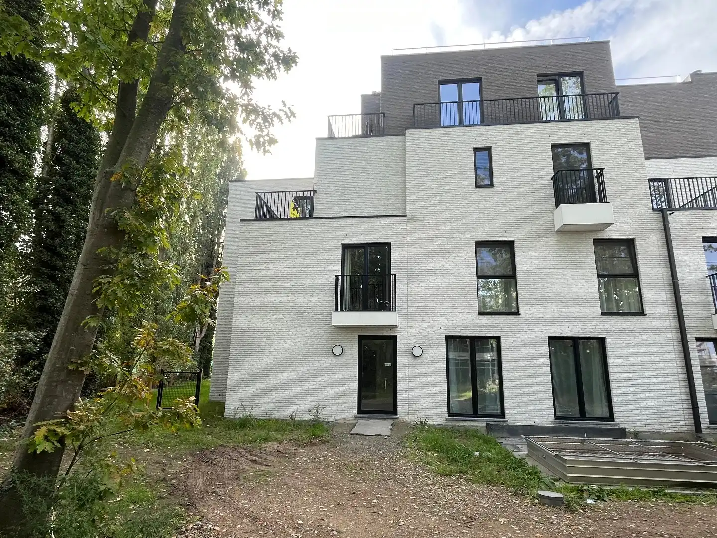 Subliem appartement te Sijsele met groot zonneterras! foto 14