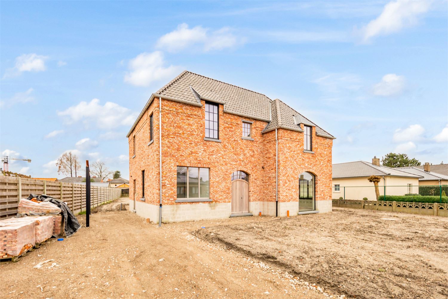 IDEALIS VASTGOED - BIJZONDERE WONING OP EEN KNAP PERCEEL VAN 10A 25CA OP RESIDENTIELE LOCATIE! foto 3