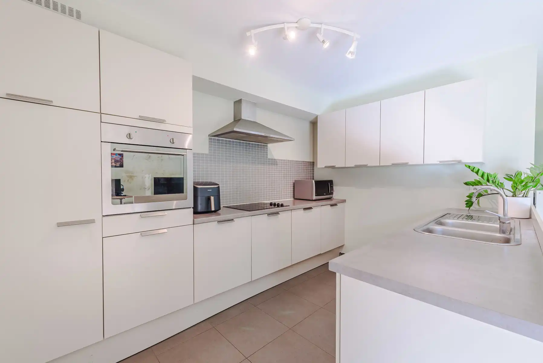 Stijlvol gelijkvloers appartement met terras in Kasterlee foto 5