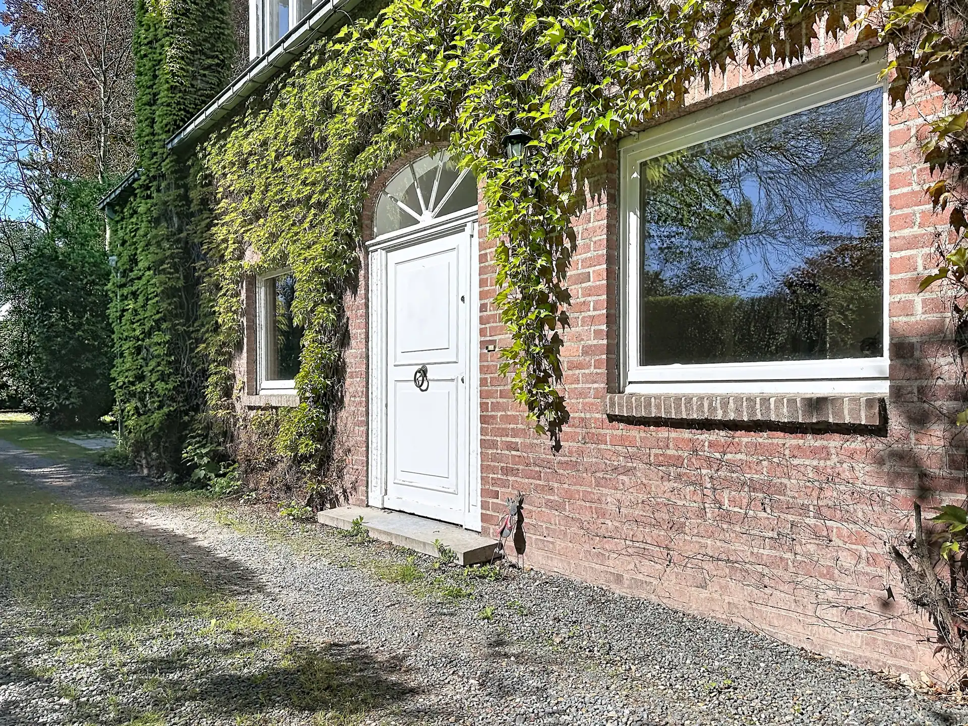 VILLA MET CHARME - DISCREET GELEGEN MET PRIVATIEVE WEG foto 2