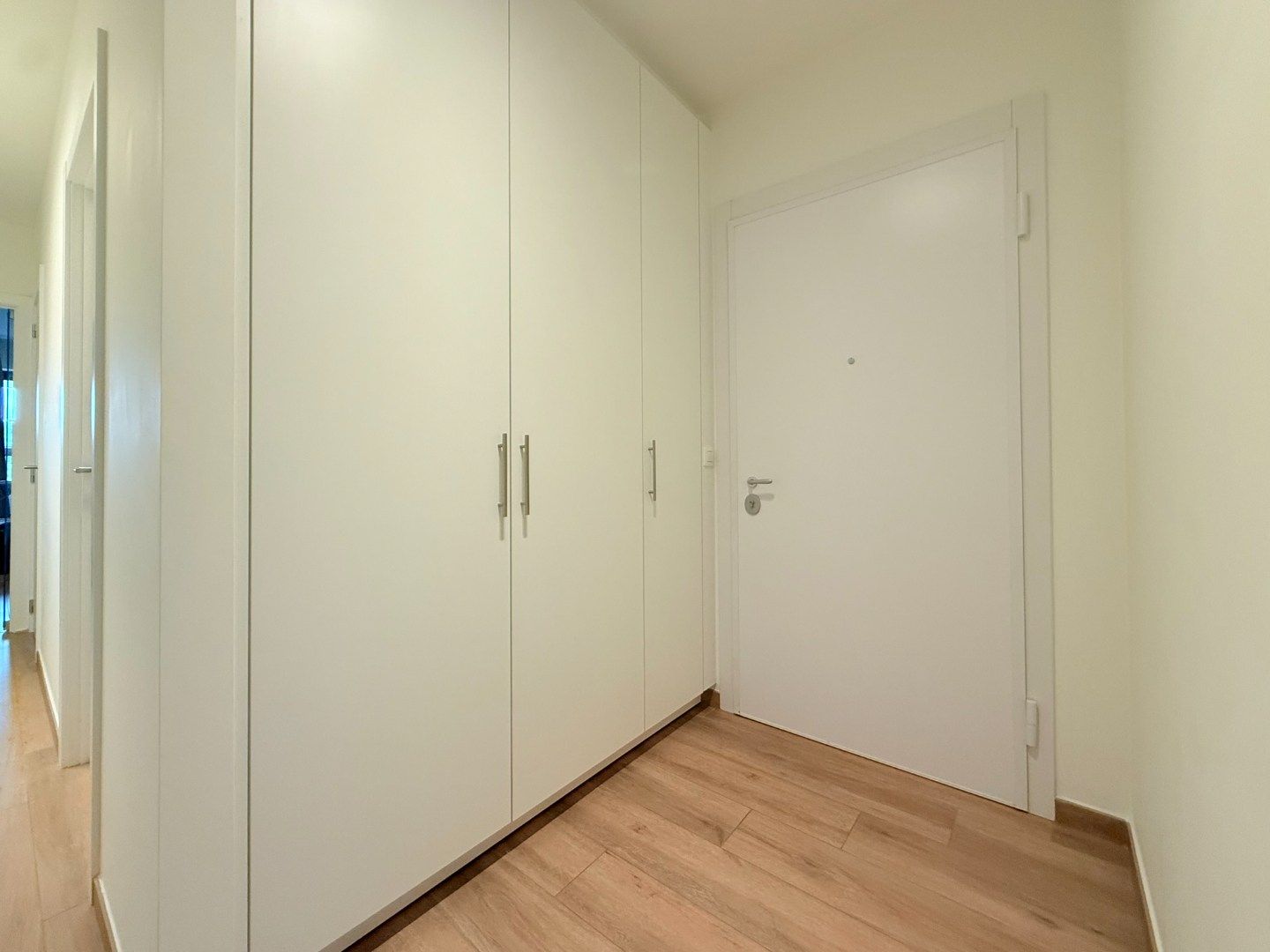 Lichtrijk modern appartement in Machelen foto 2