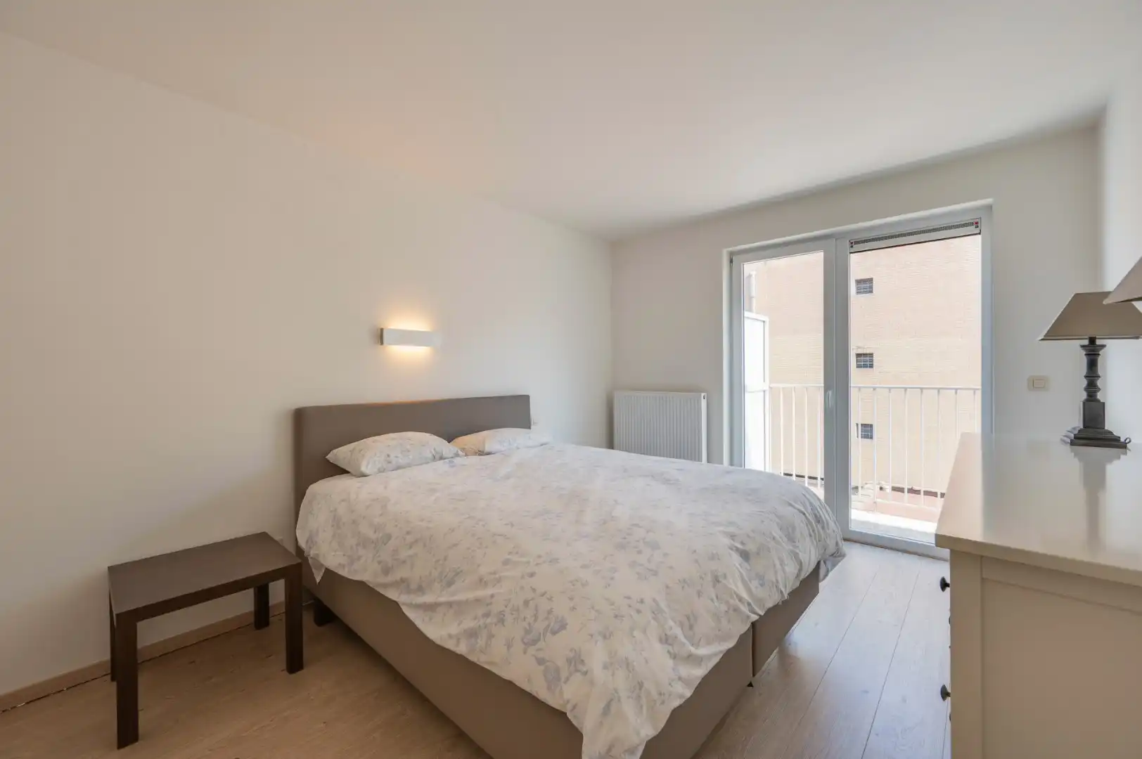 Ruim appartement met zuidgericht terras nabij Lippenslaan, op wandelafstand van de Zeedijk foto 11