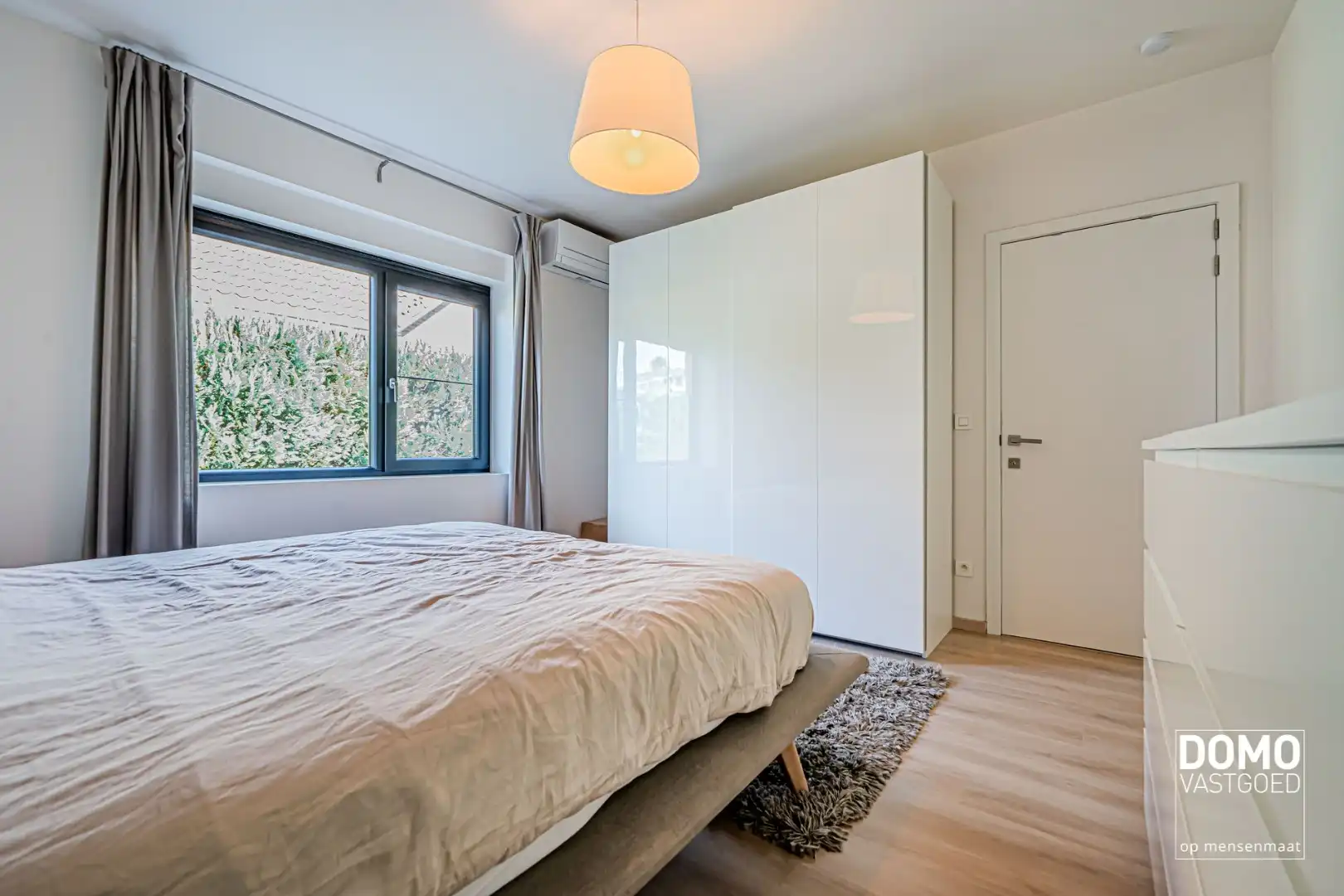 INSTAPKLARE GEZINSWONING MET 3 SLAAPKAMERS, EPC-LABEL A EN ZONNIGE TUIN IN KERMT foto 12
