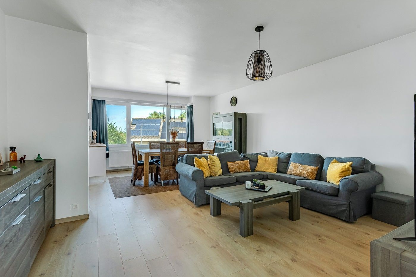 Keurig gerenoveerd appt. met 2 slpk., balkon en garagebox foto 4