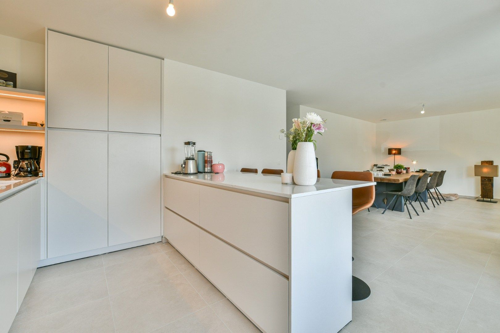 Prachtig nieuwbouwappartement met 2 slaapkamers op toplocatie te Wenduine! foto 7