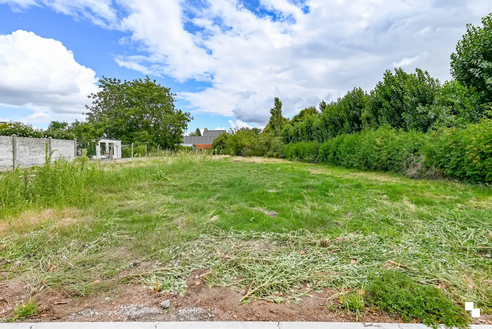 Bouwgrond van 716 m² voor halfopen bebouwing in Ingelmunster nabij kanaal Roeselare–Leie foto 2