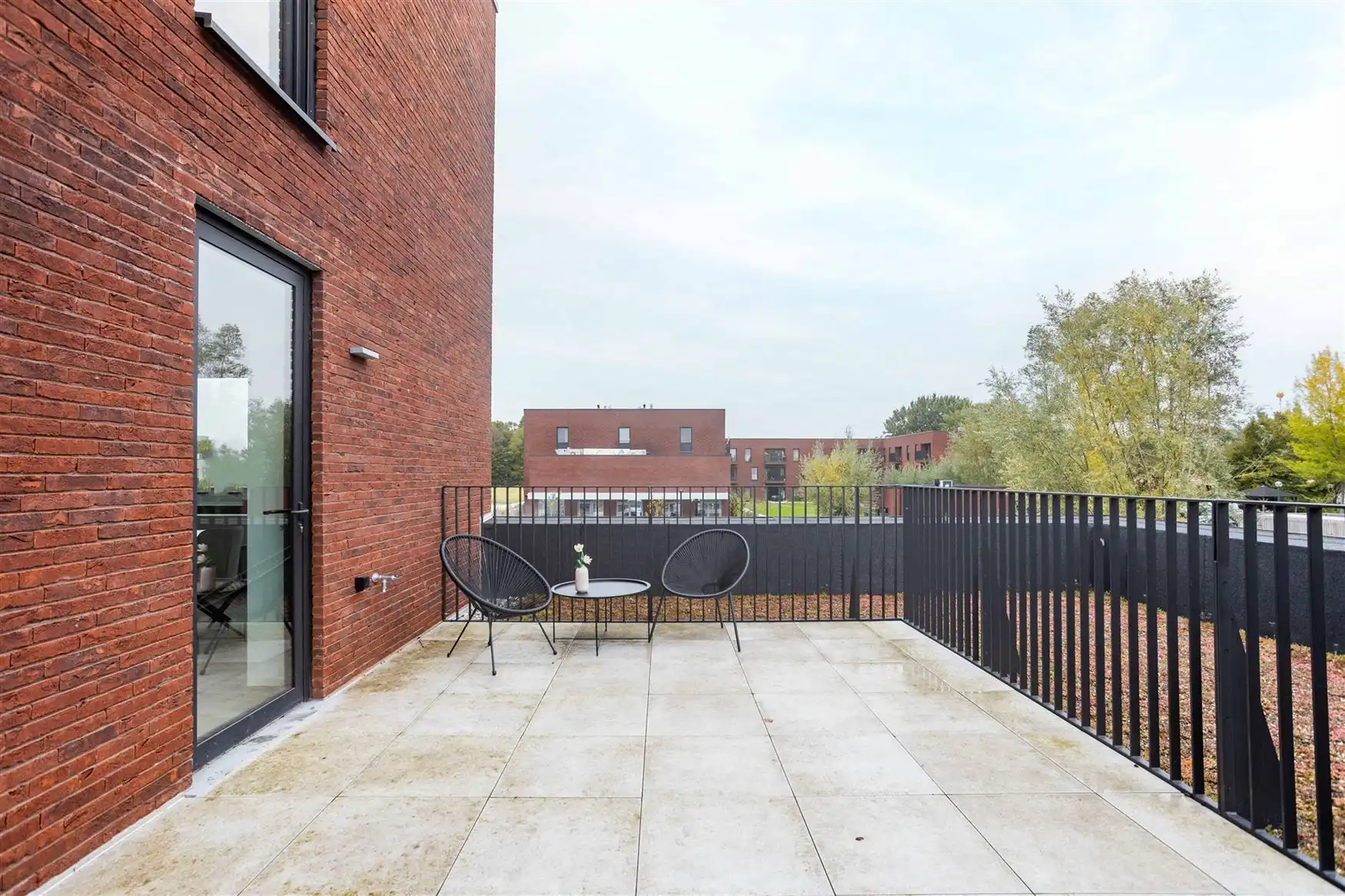 Ruim appartement met 2 leefterrassen foto 17