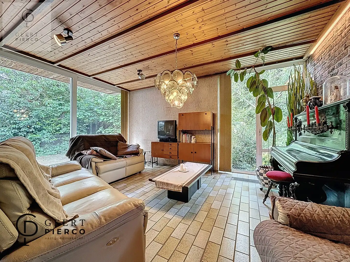 Eigentijdse woning foto 6