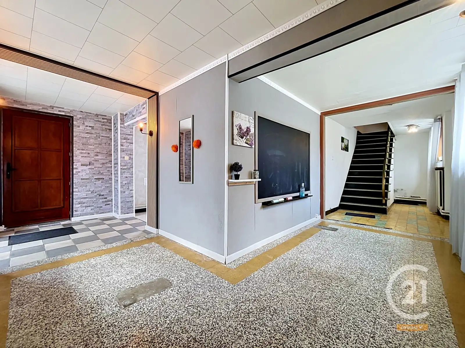 Te renoveren woning met werkplaats en vele mogelijkheden foto 8