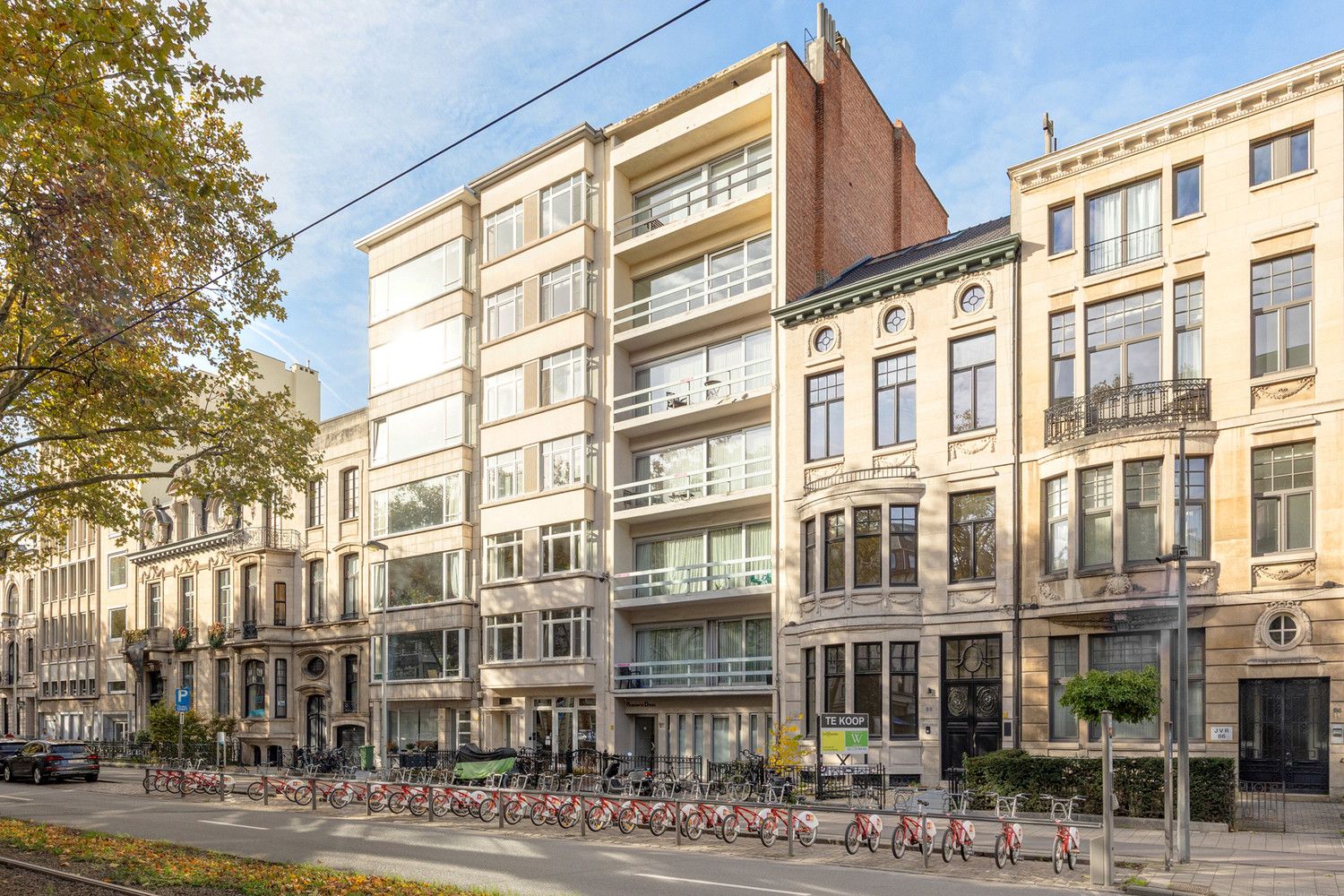 Instapklare studio met aangenaam terras (50m²) op toplocatie aan de Jan van Rijswijcklaan foto 15