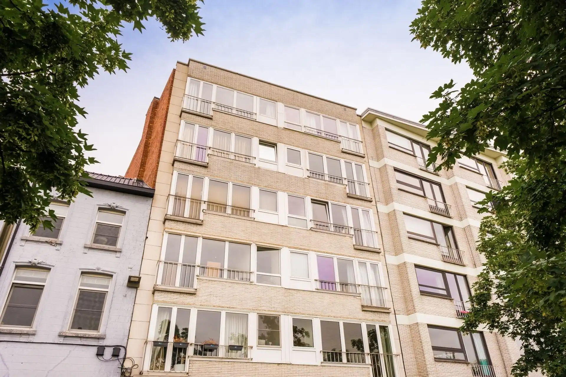 Appartement op de 5de verdieping nabij station. foto 17
