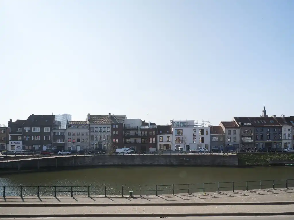 Opbrengsteigendom bestaande uit 18 studentenkamers en twee autostaanplaatsen gelegen aan de Bargiekaai foto 10