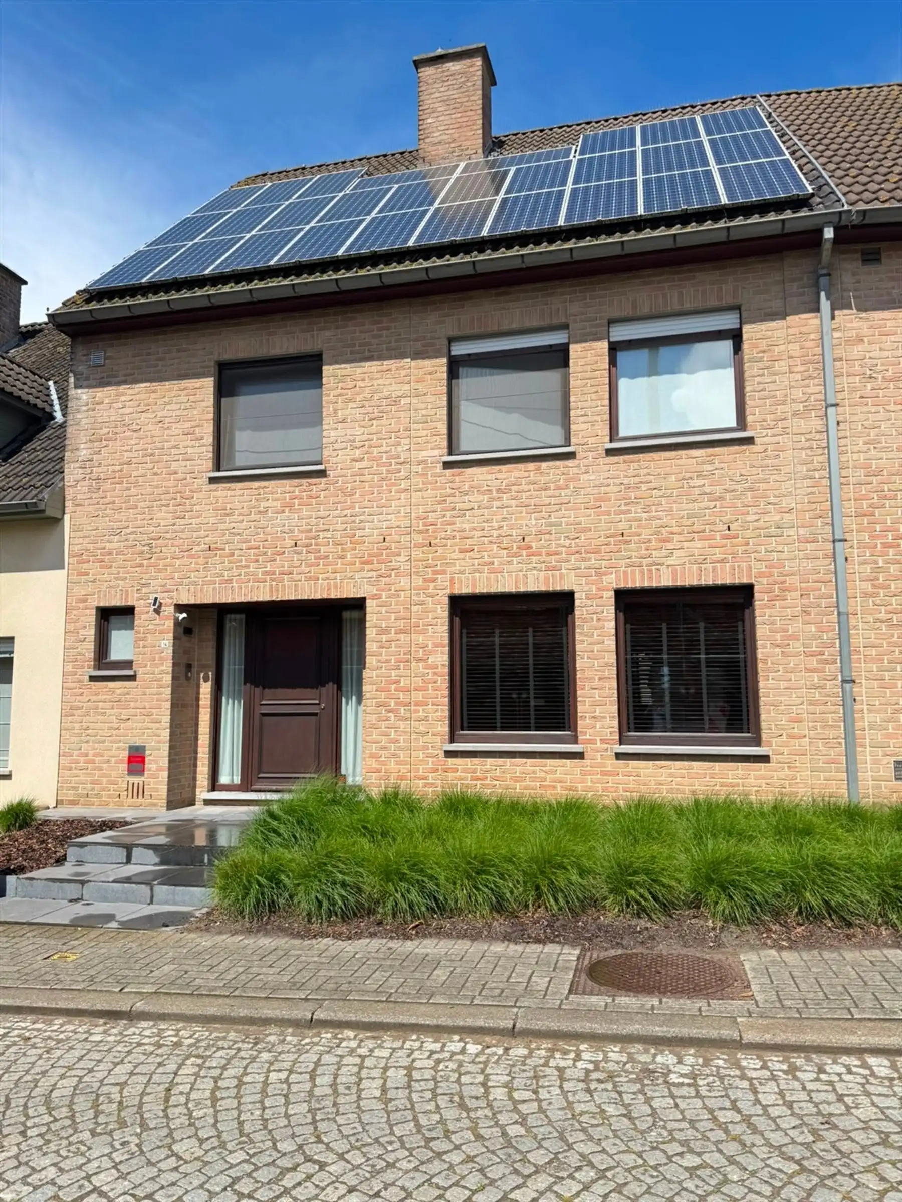 Instapklare woning met 3 slaapkamers en ingerciht zolder foto 2