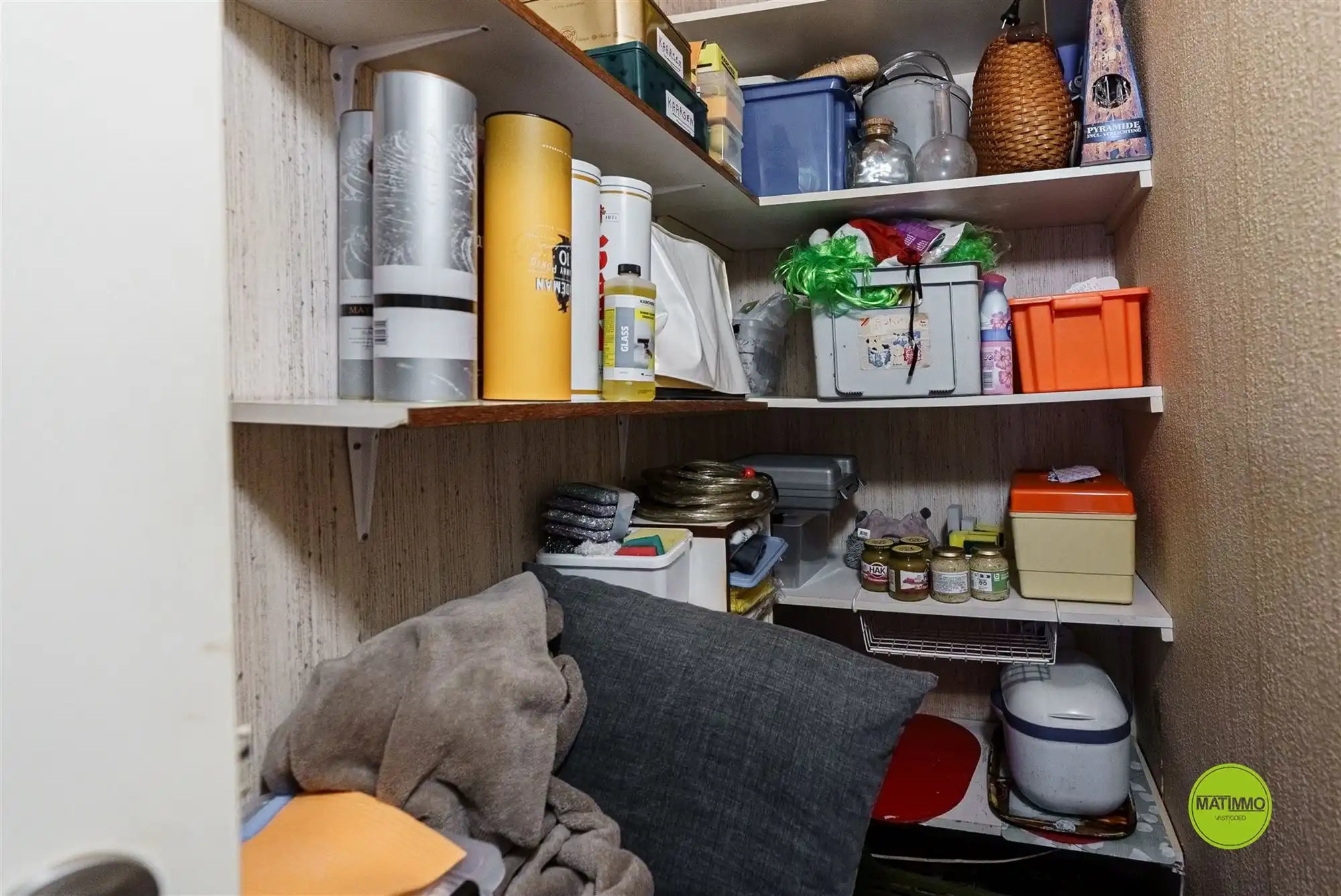 Gezellige jaren 70 bungalow in een rustige straat in Lommel foto 15