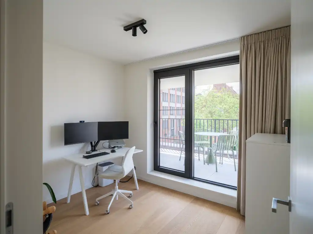 Ruim nieuwbouwappartement met drie slaapkamers en zonneterras. foto 20